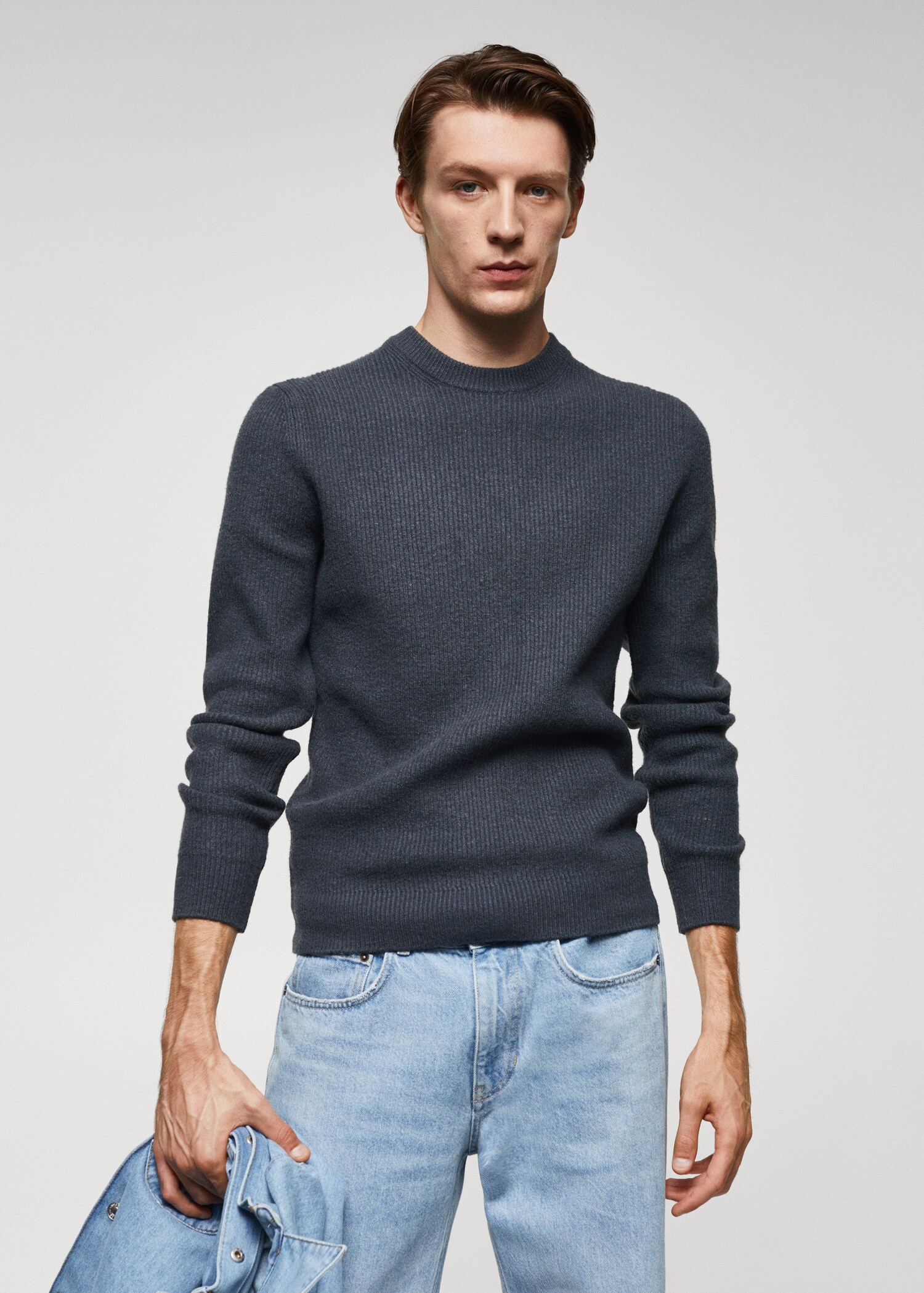 Ribbed knit sweater - Medium plane