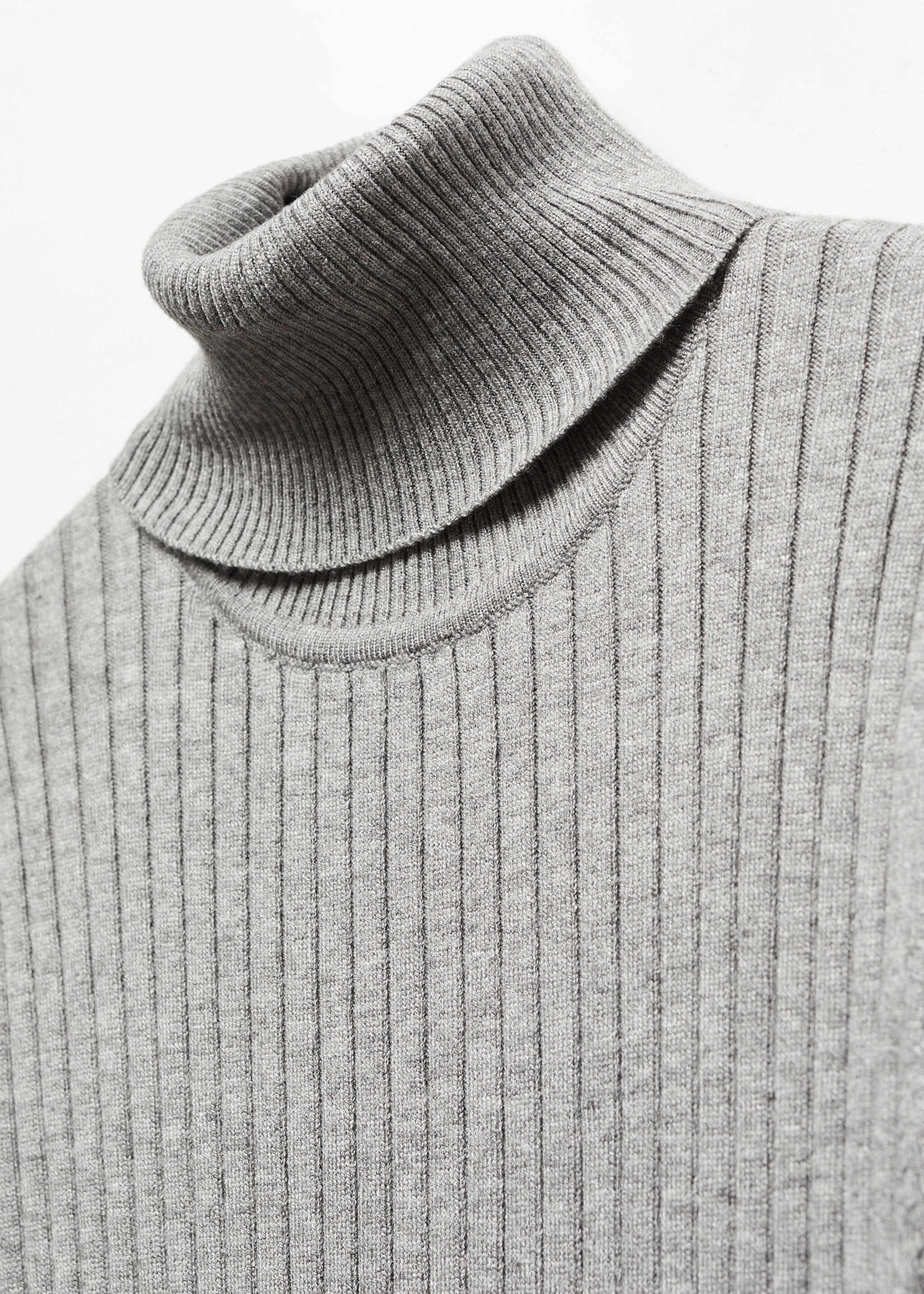 Turtleneck ribbed midi-dress - Details of the article 8