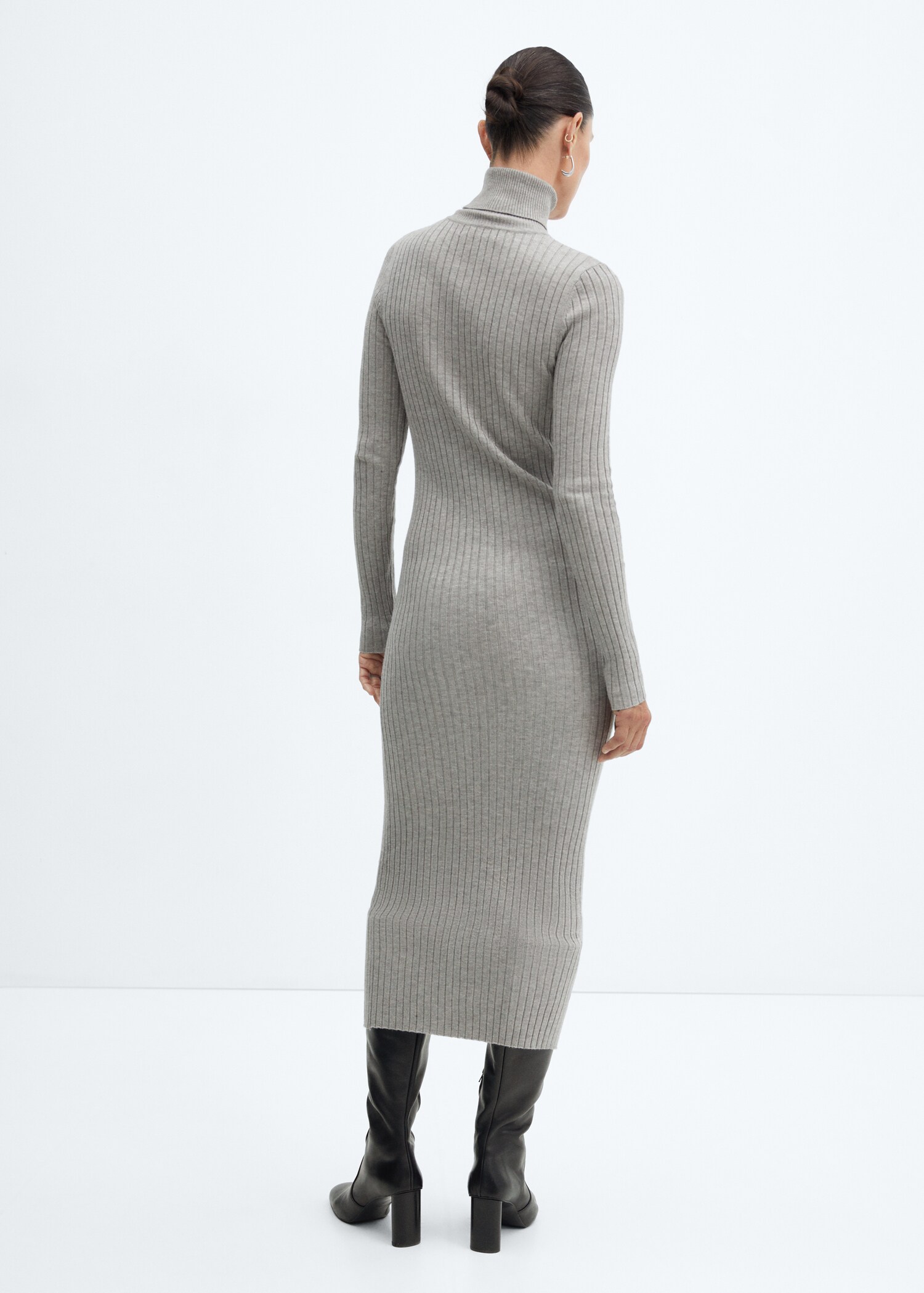 Turtleneck ribbed midi-dress - Reverse of the article