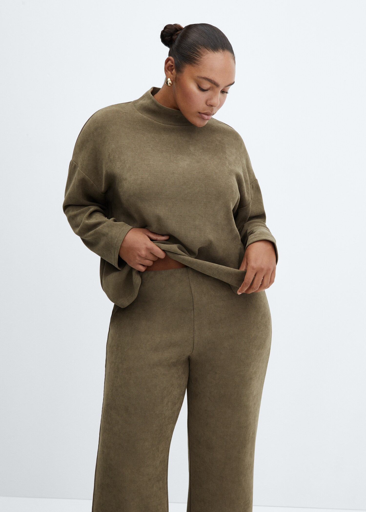 Corduroy trousers with elastic waist - Details of the article 5