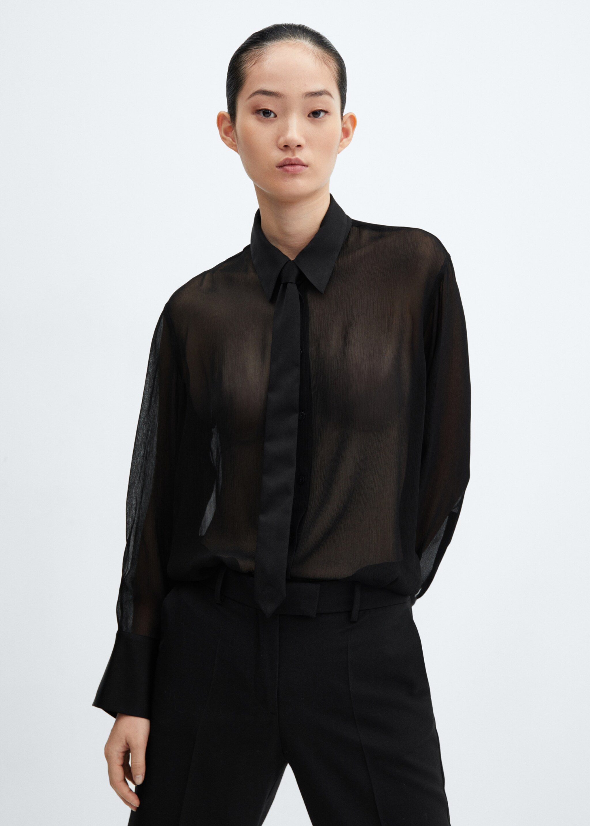 Tie shirt with satin details - Medium plane, Black. Ref: 57087757-00.