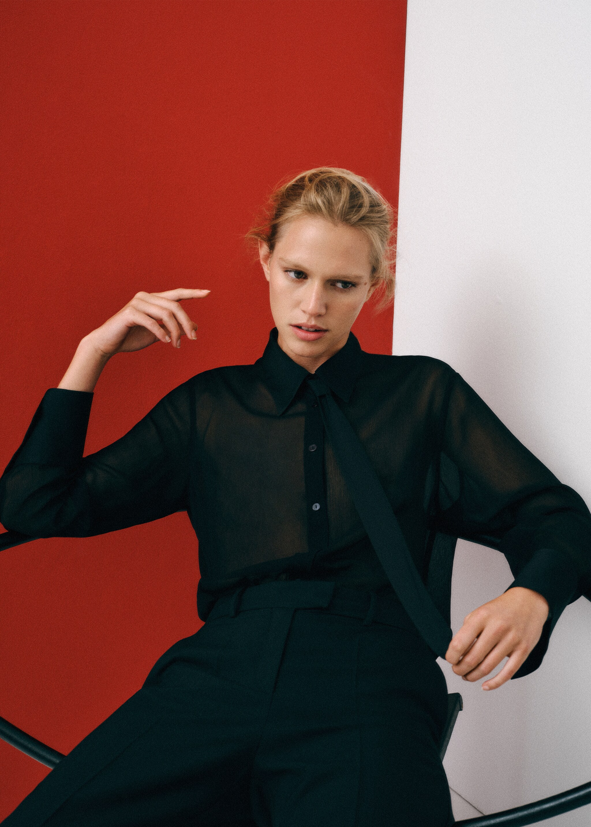 Tie shirt with satin details - Details of the article 6, Black. Ref: 57087757-00.