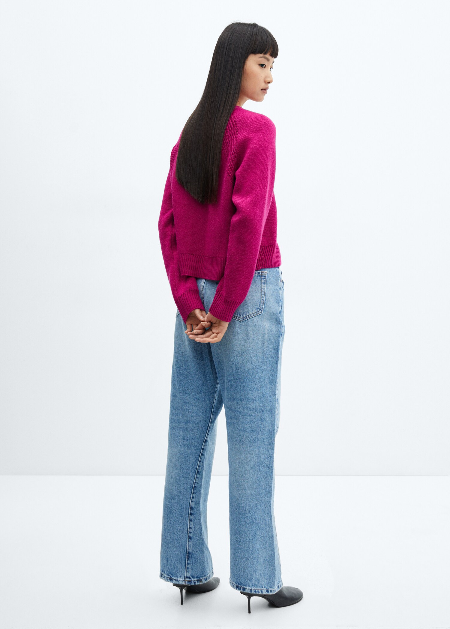 Strickjacke mit Knöpfen - Rückseite des Artikels