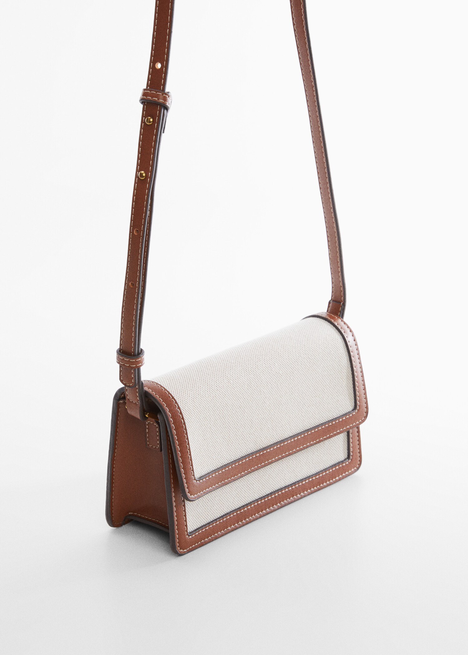 Textured bag with flap - Medium plane