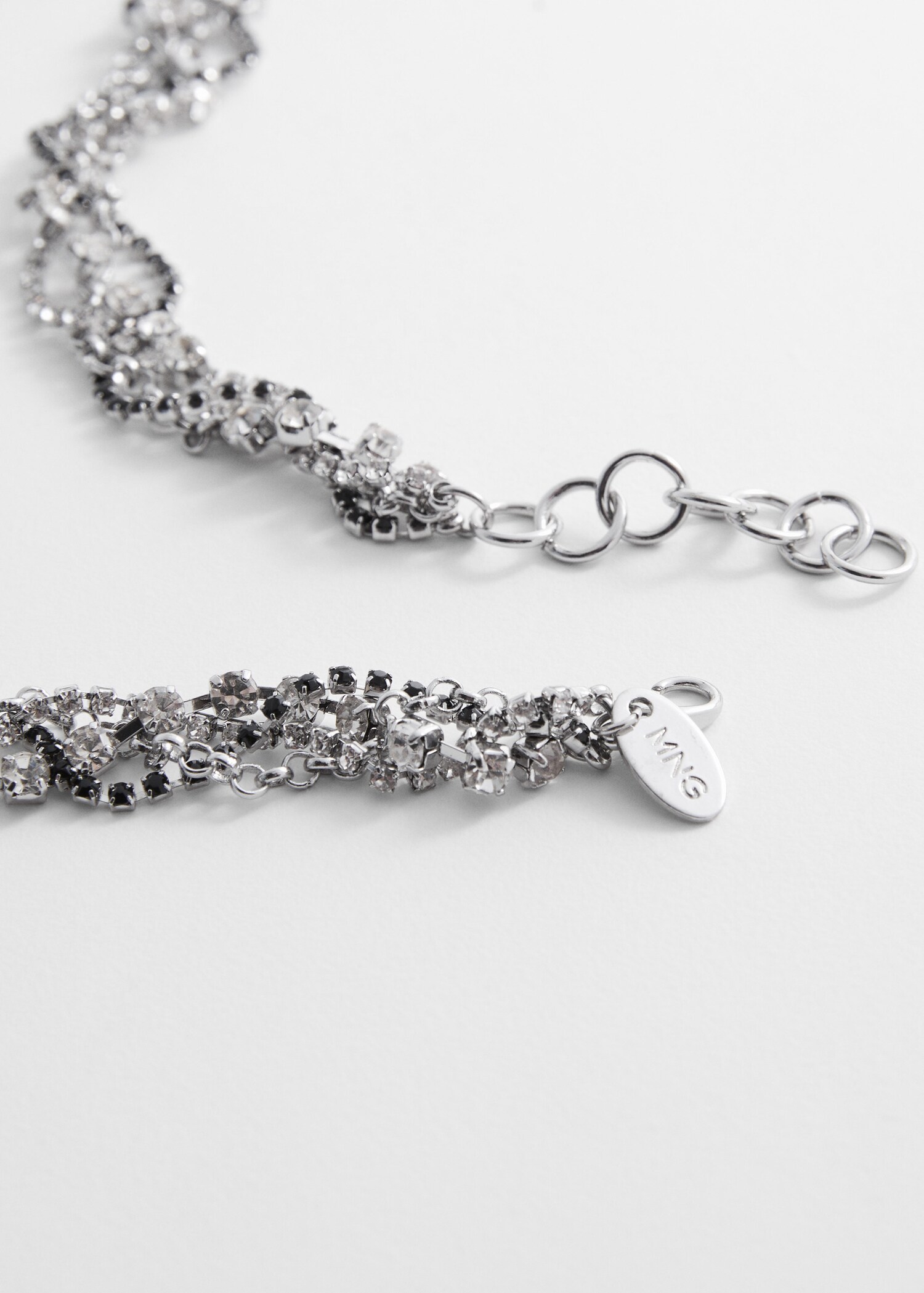 Rhinestone intertwined necklace - Medium plane