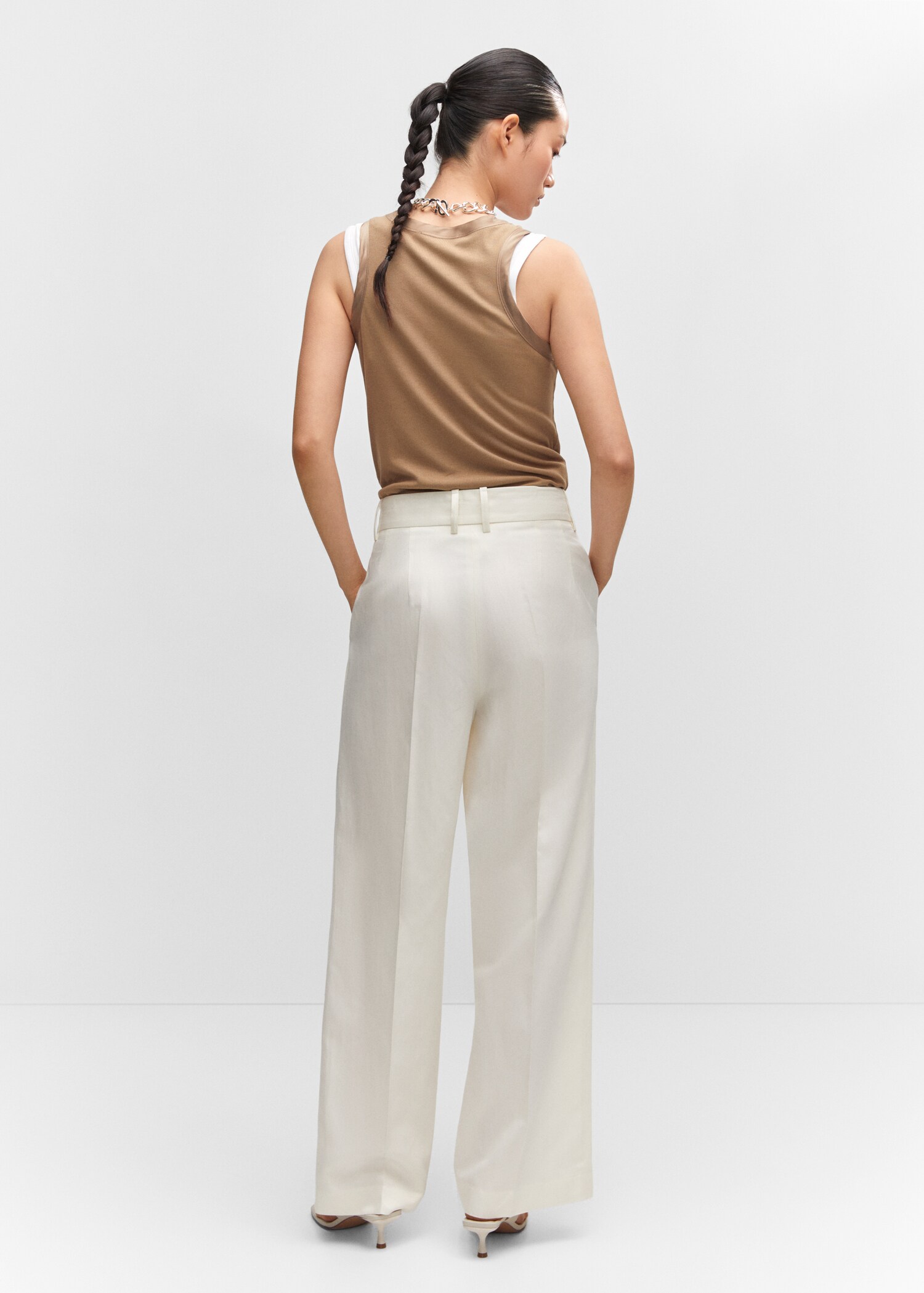 Wide-leg pleated pants - Reverse of the article