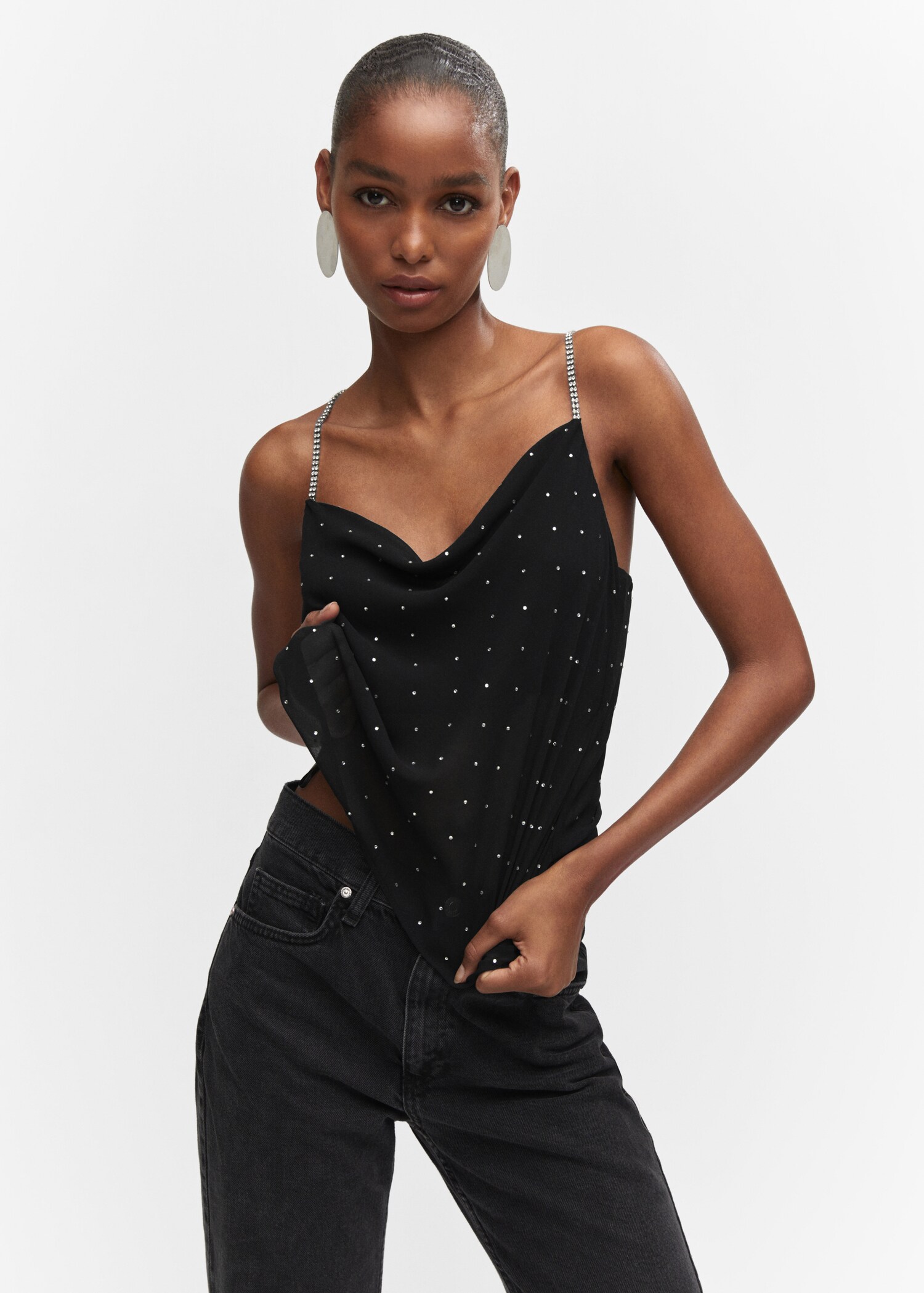 Top strass col drapé - Plan moyen