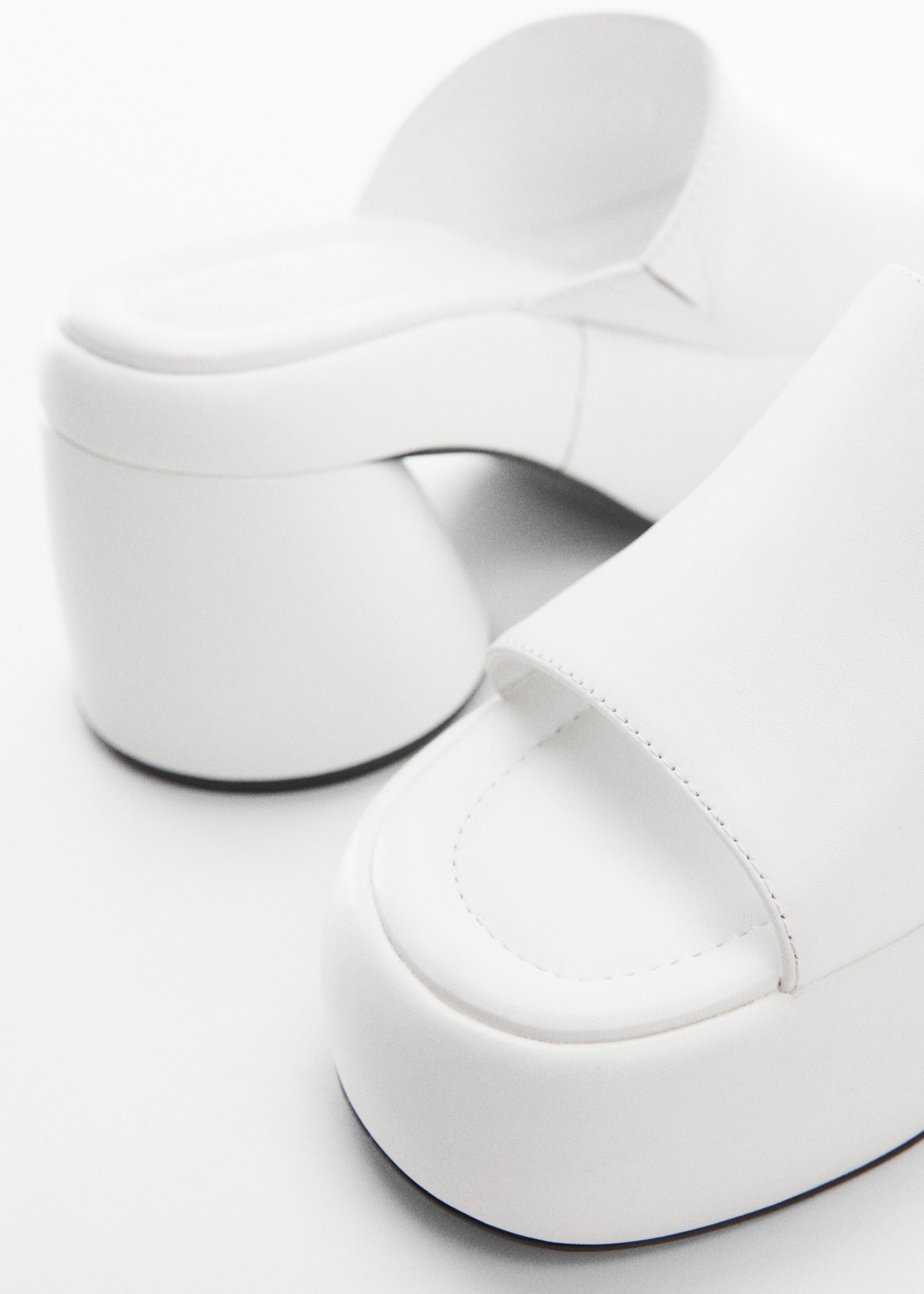 Leather block-heel sandals - Details of the article 2, White. Ref: 57093253-00.