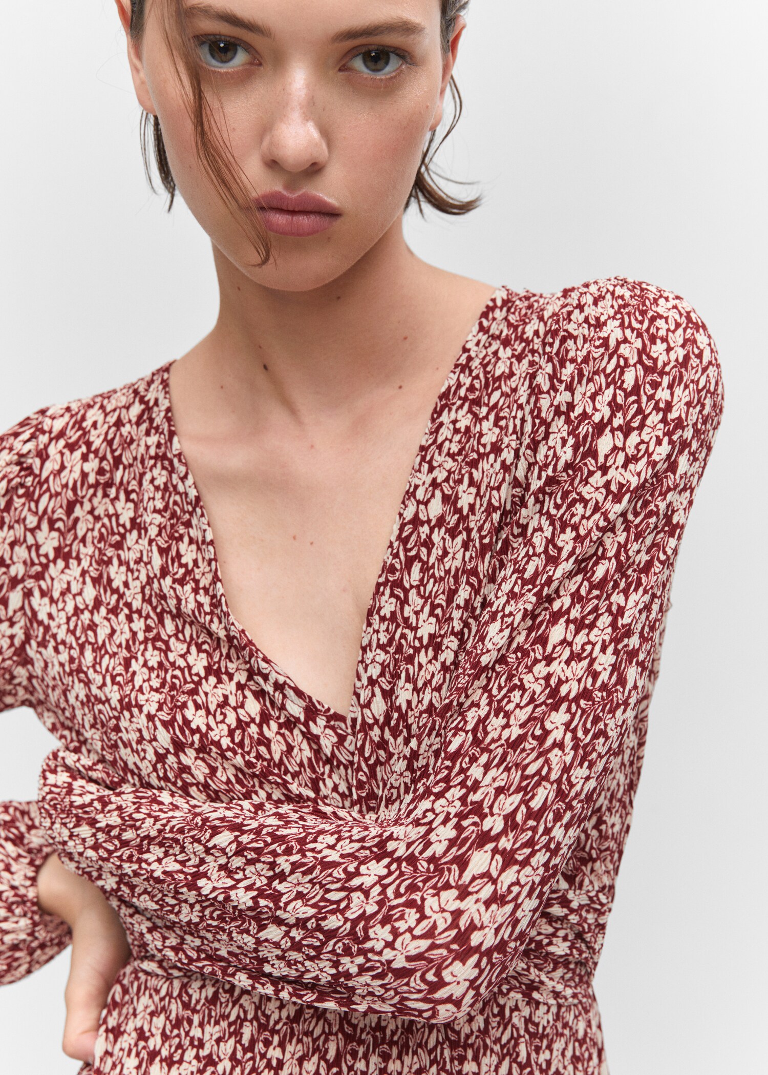 Short printed dress with knot detail - Details of the article 1