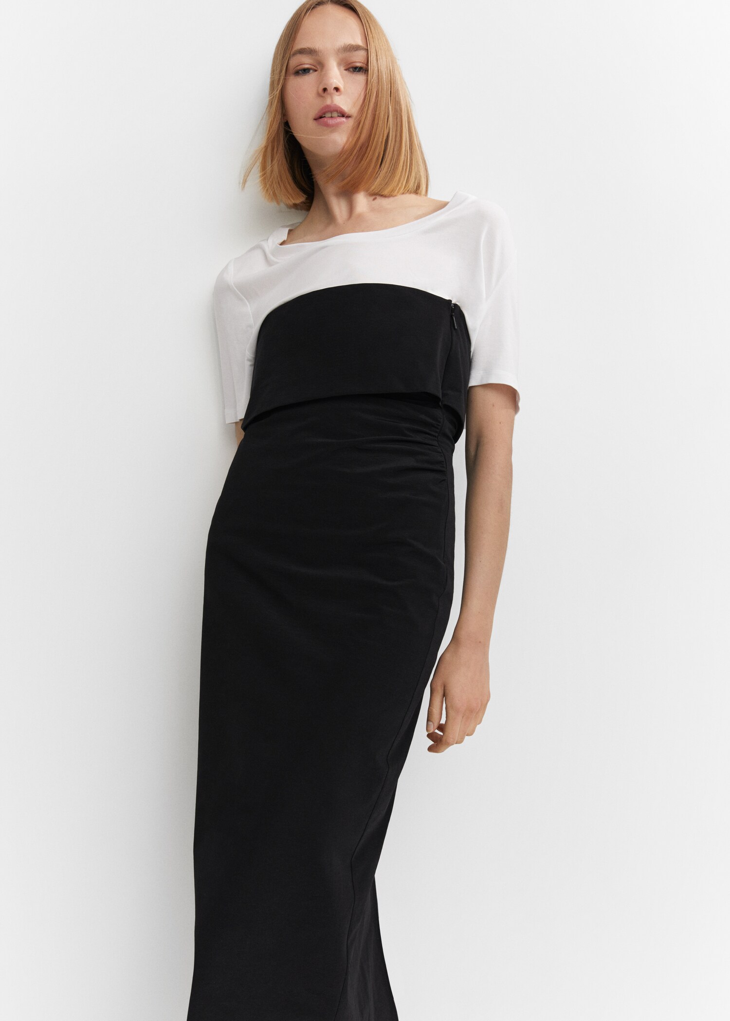 Strapless dress with slit - Details of the article 1