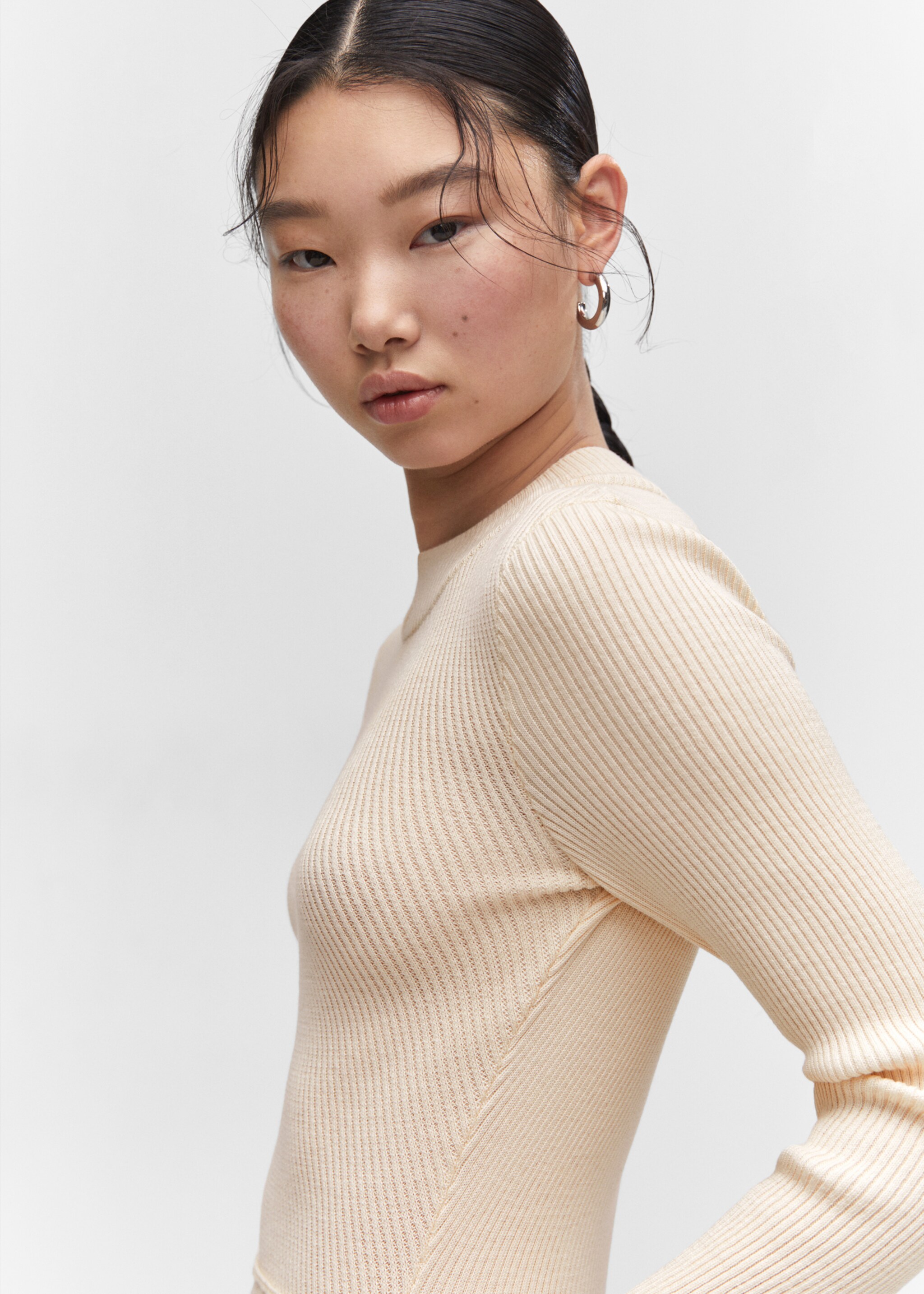 Knitted dress with stitching detail - Details of the article 1
