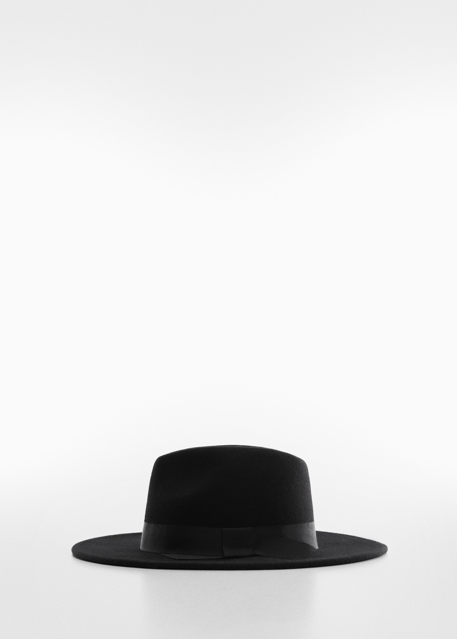 Woollen ribbon hat - Article without model