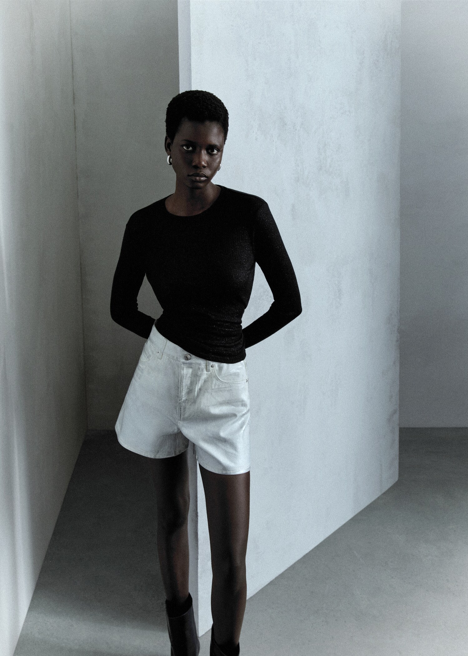 Metallisierte Jeans-Shorts - Detail des Artikels 7