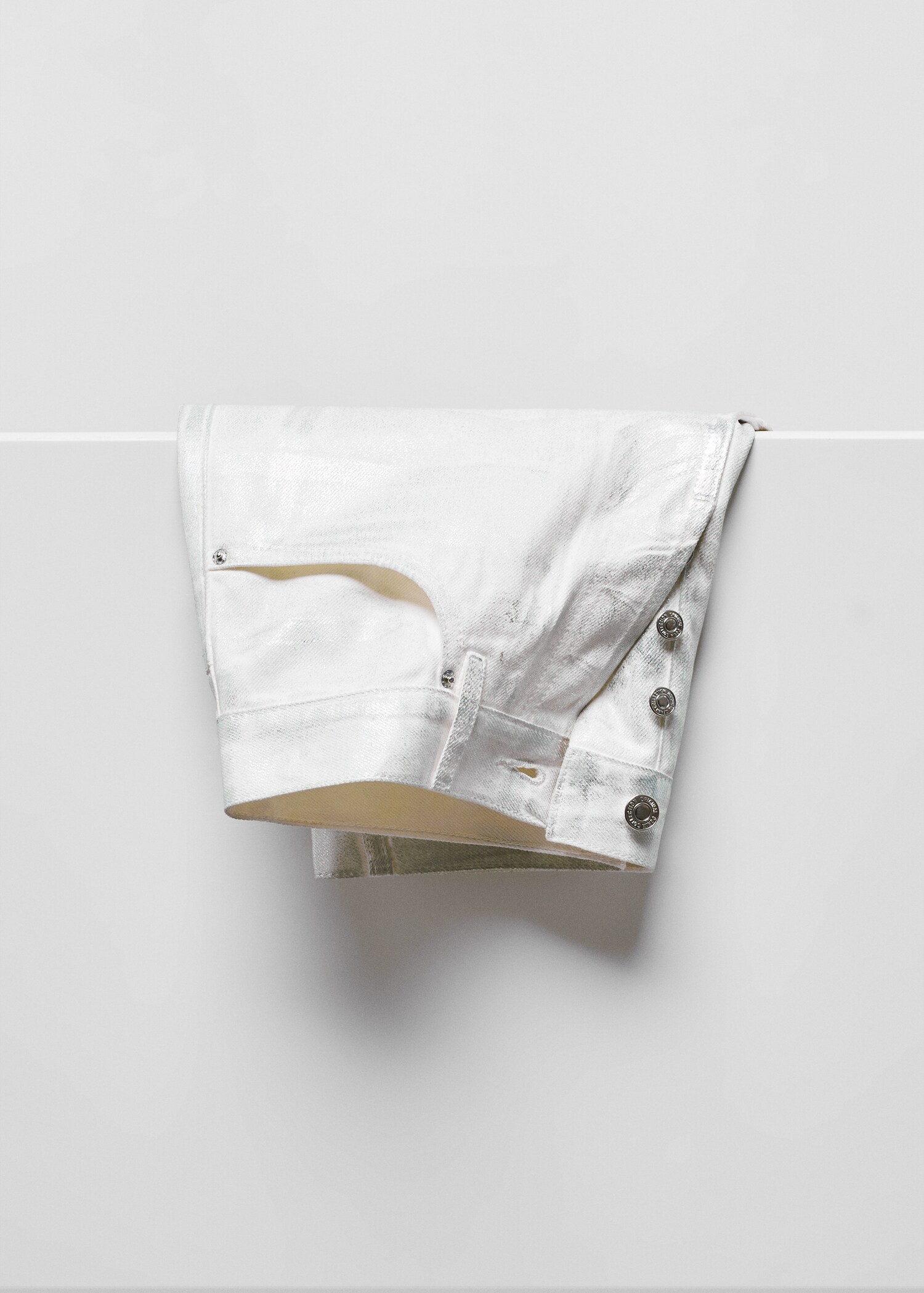 Metallisierte Jeans-Shorts - Detail des Artikels 8