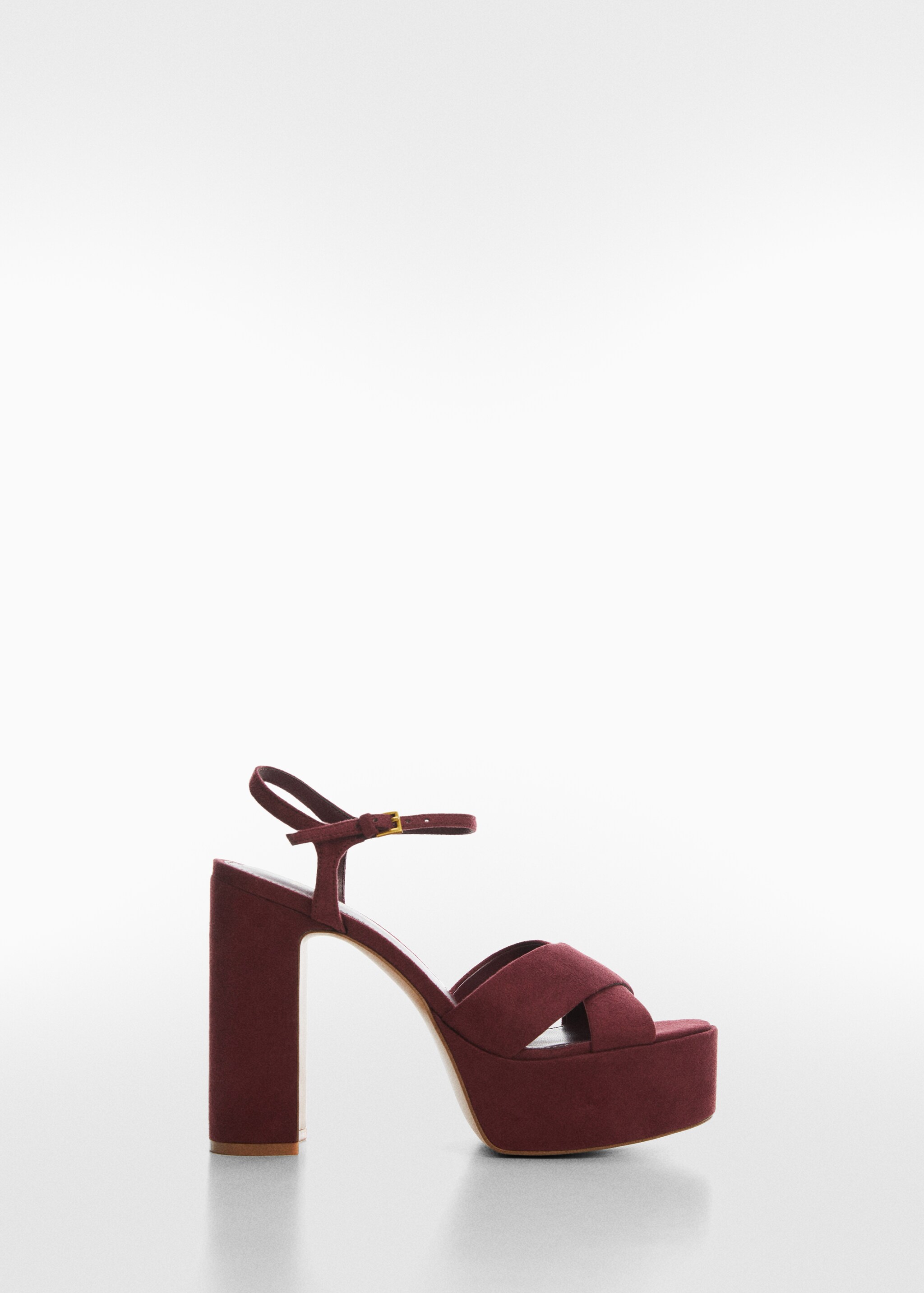 Platform sandals with crossed straps - Article without model
