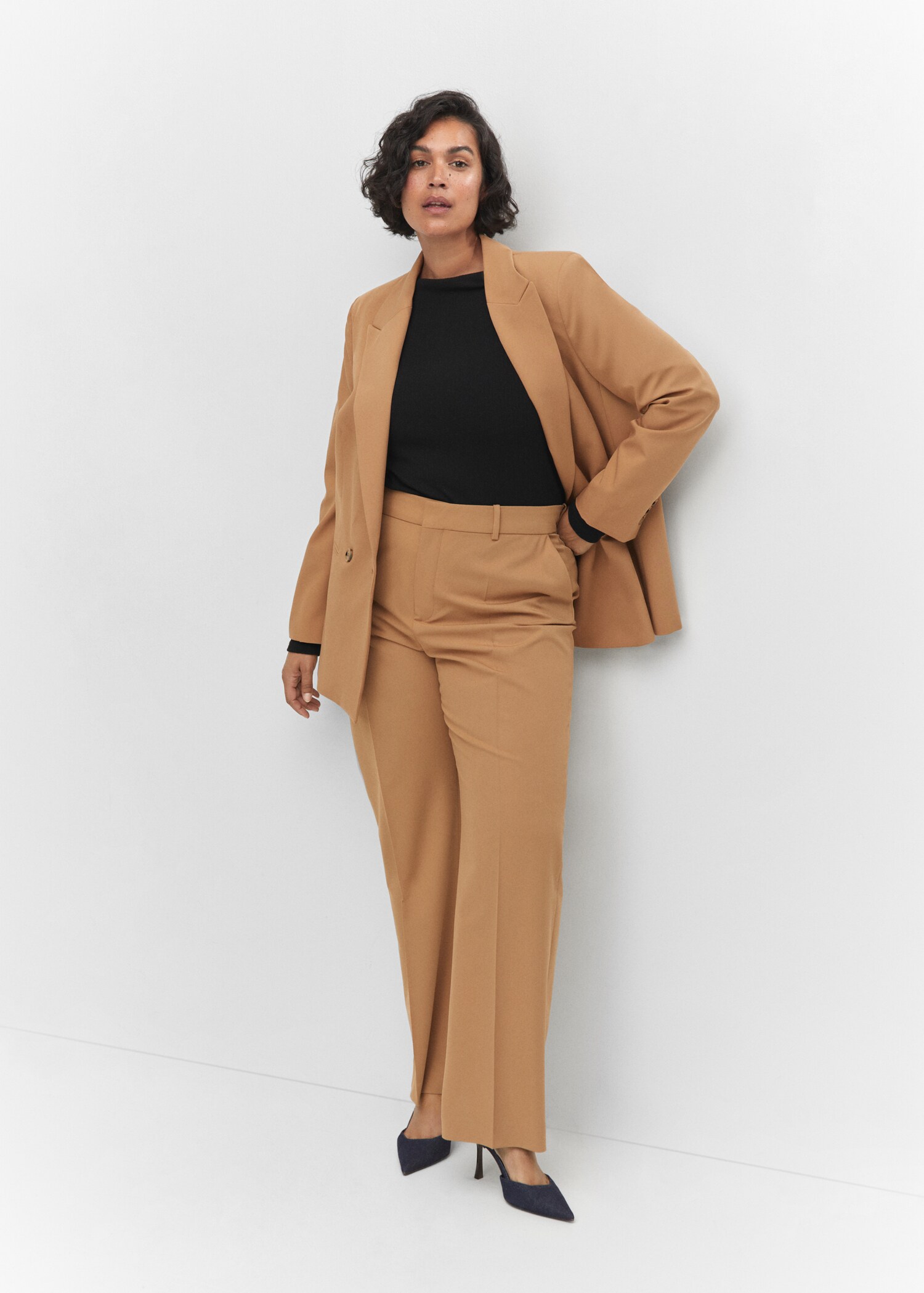 Straight suit trousers - Details of the article 4