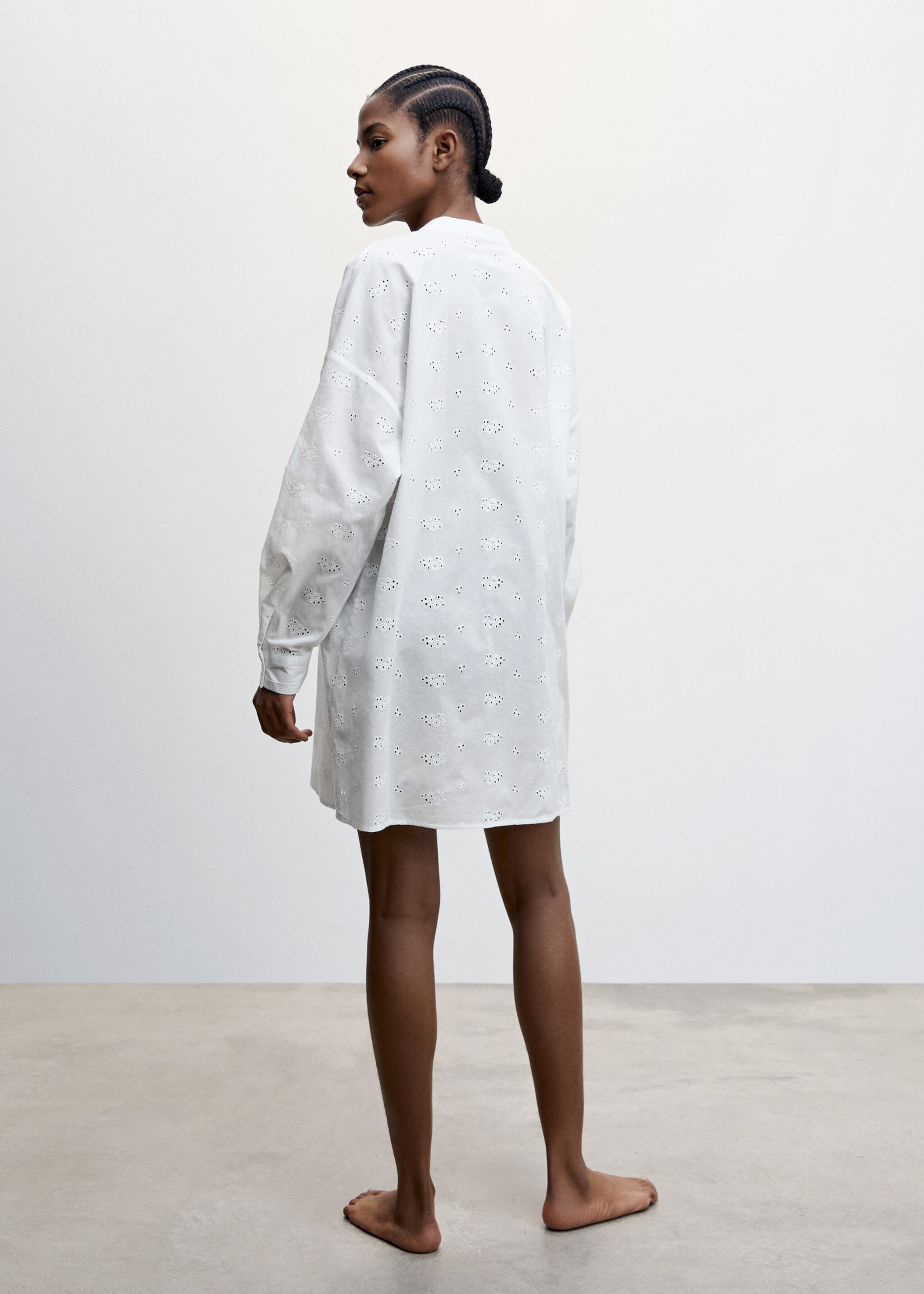 Chemise de nuit coton détails ajourés - Verso de l’article, Blanc cassé. Ref: 57094429-00.