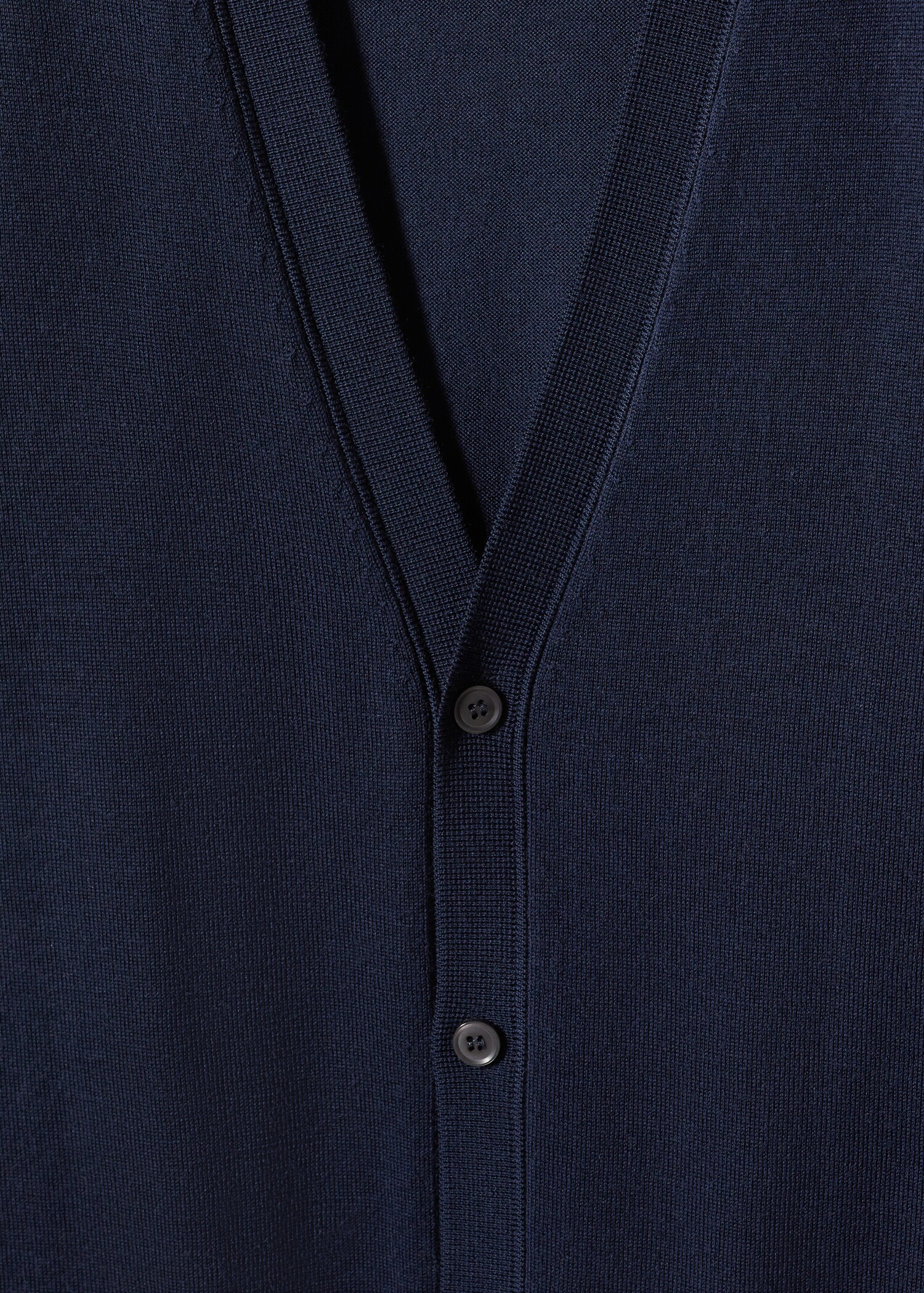 100% merino wool gilet - Details of the article 8