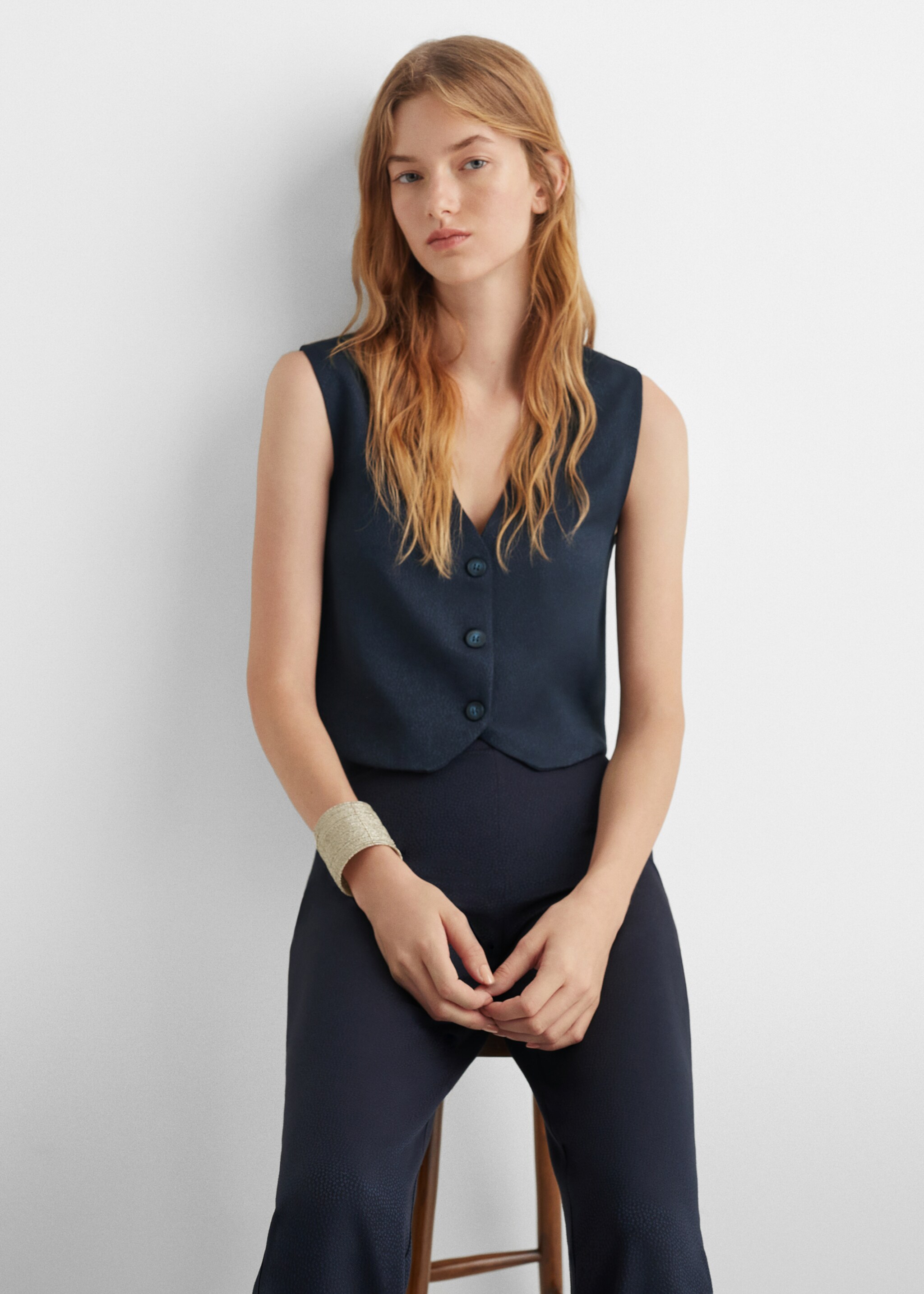 Gilet met knopen - Detail van het artikel 2, Donkermarine. Ref: 57094767-00.