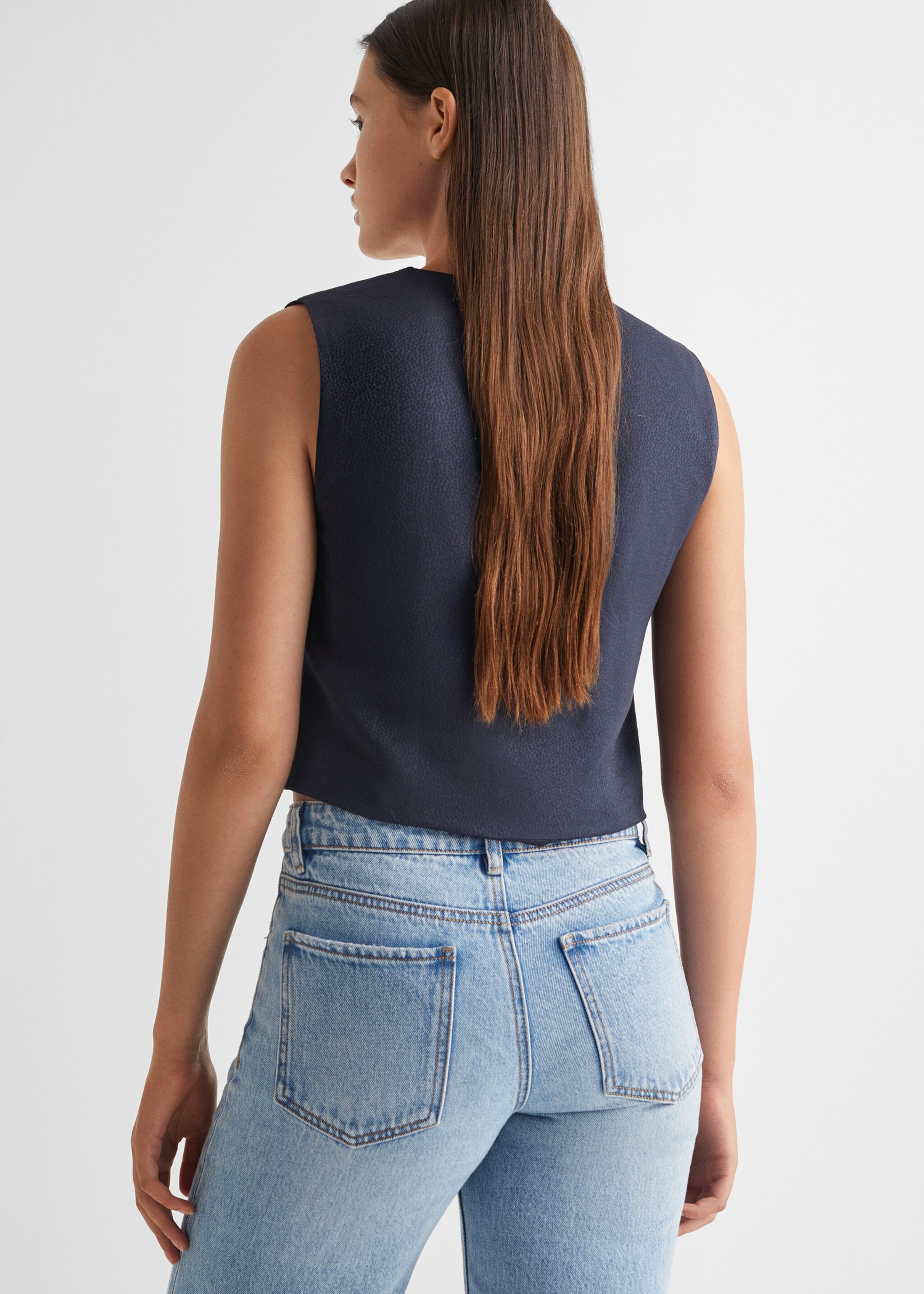 Gilet met knopen - Achterkant van het artikel, Donkermarine. Ref: 57094767-00.