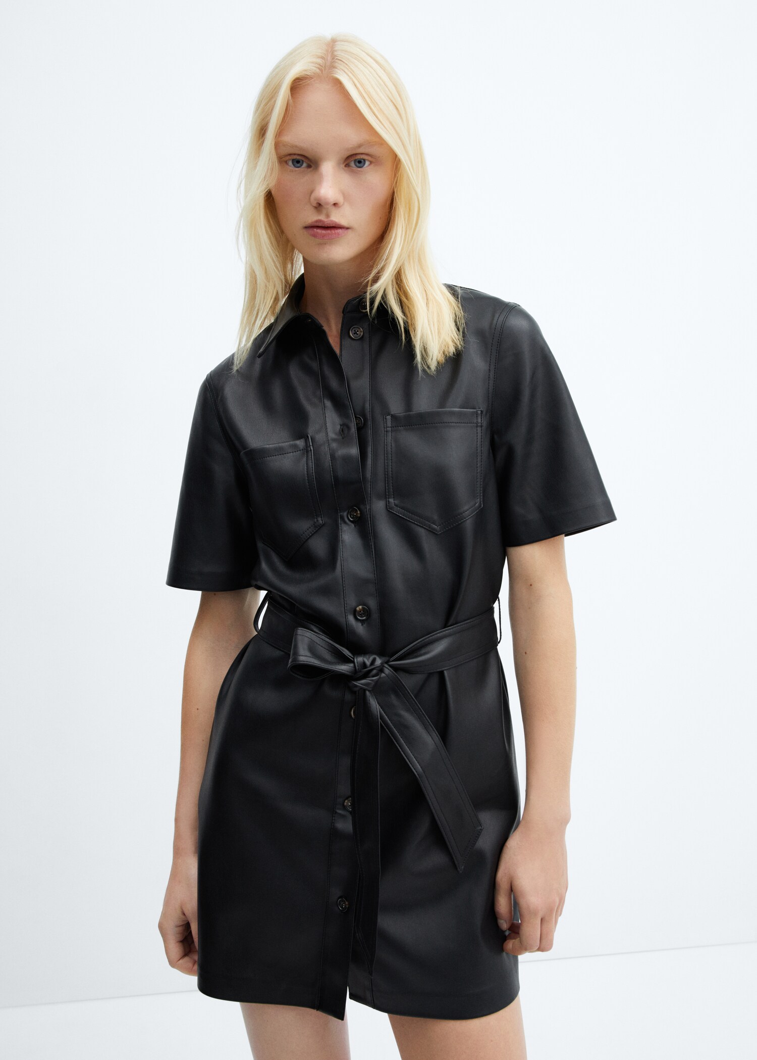 Robe chemisier simili-cuir - Plan moyen