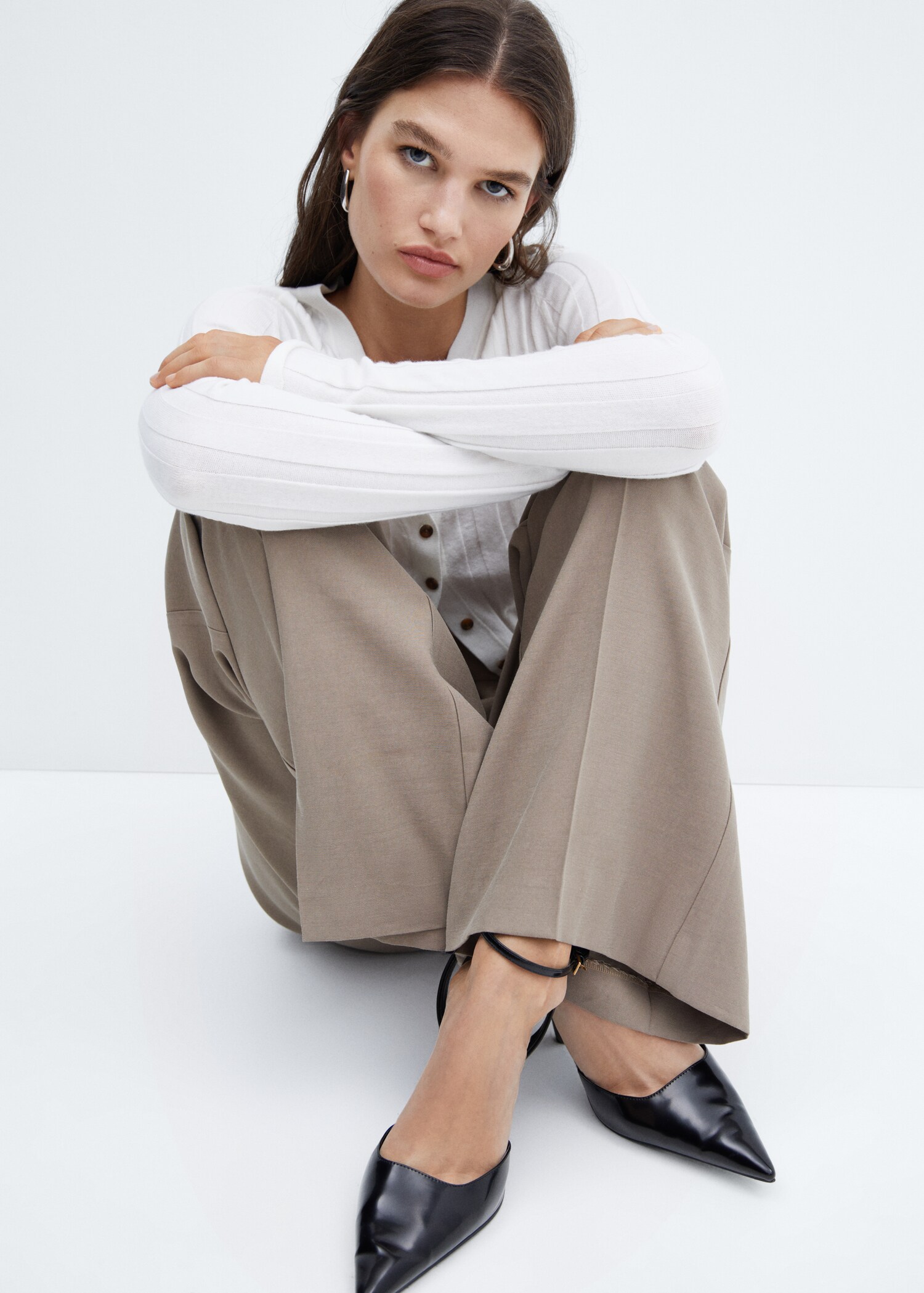 Buttoned ribbed cardigan - Details of the article 2