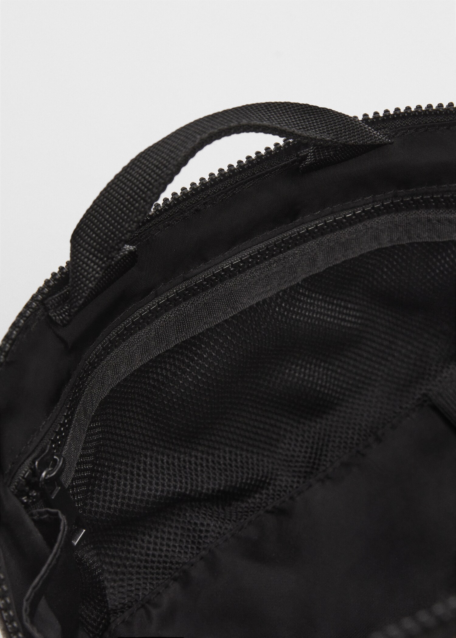 Sac cosmétique simili-cuir effet grainé - Détail de l'article 1