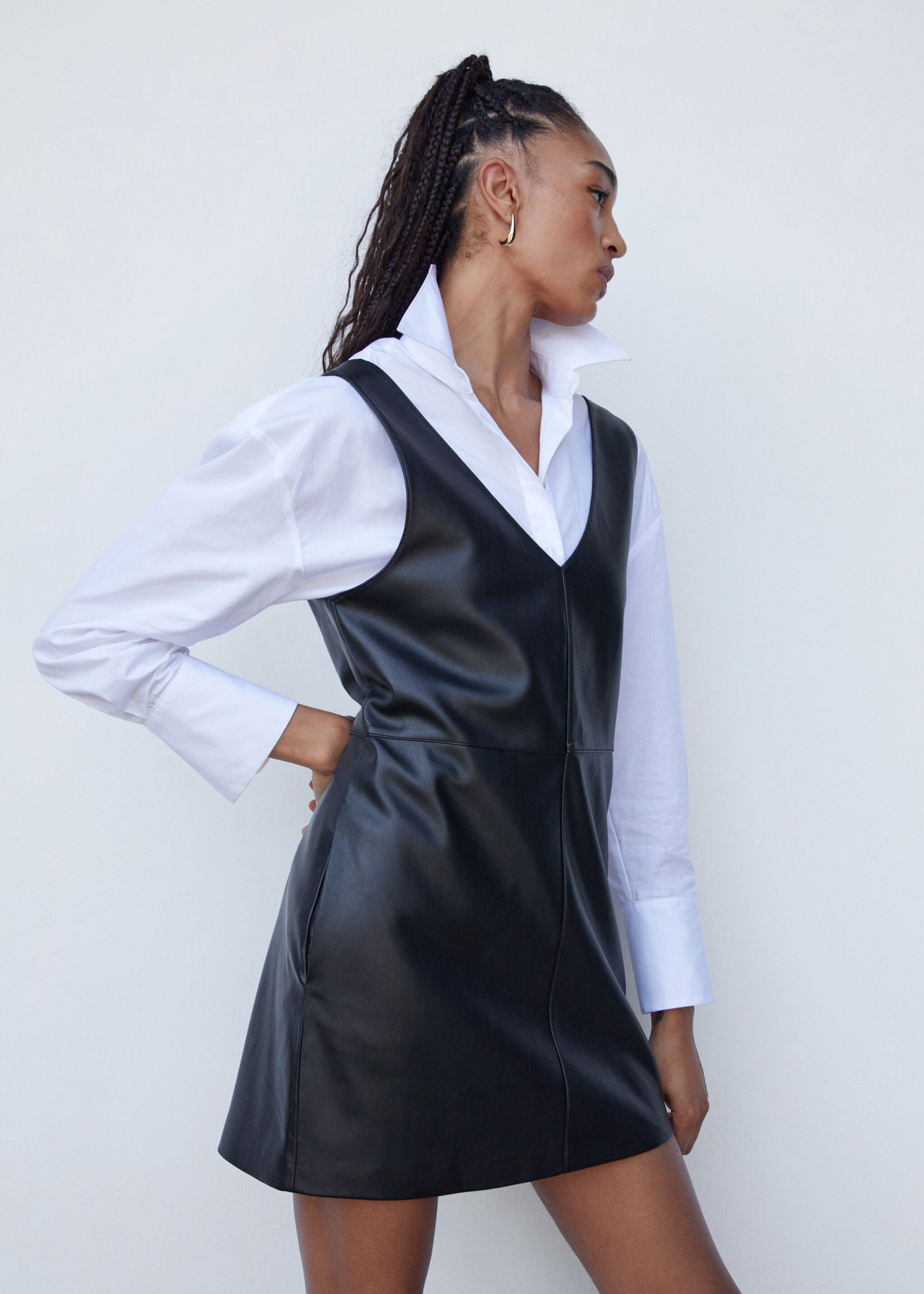 Robe chasuble simili-cuir - Plan moyen