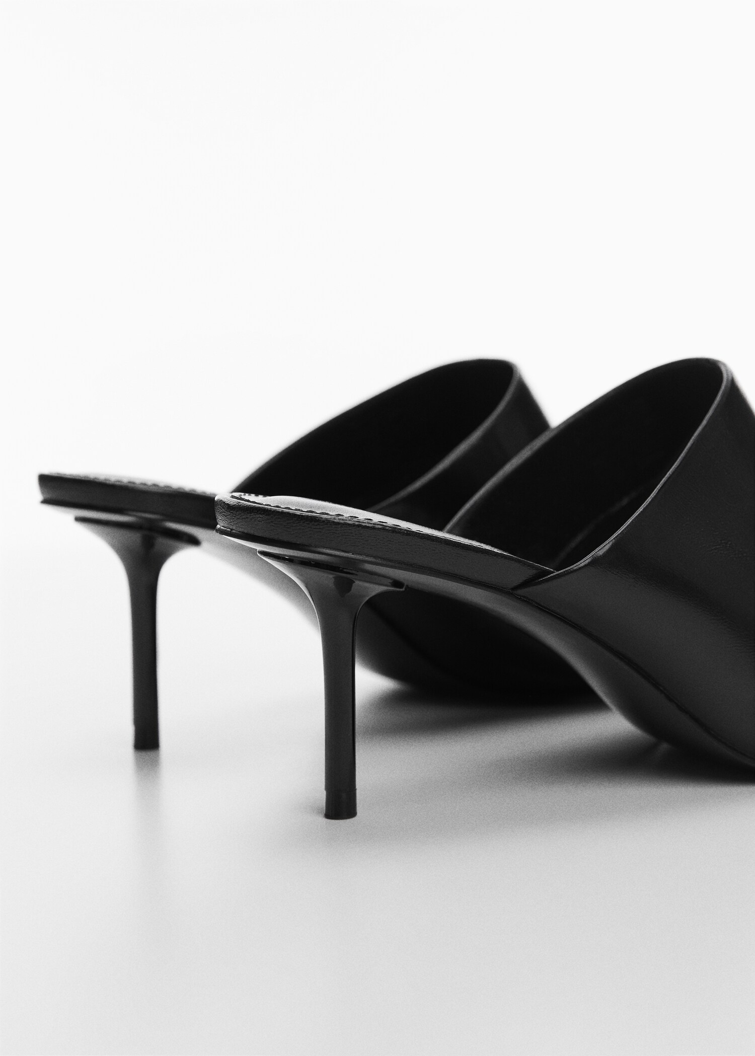 Sling back leather shoes - Details of the article 1