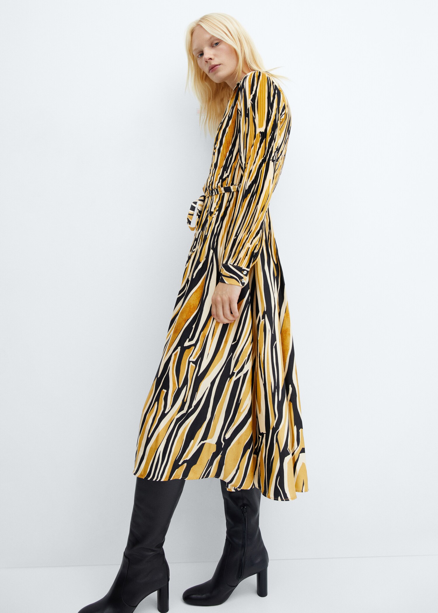 Printed shirt dress - Details of the article 2