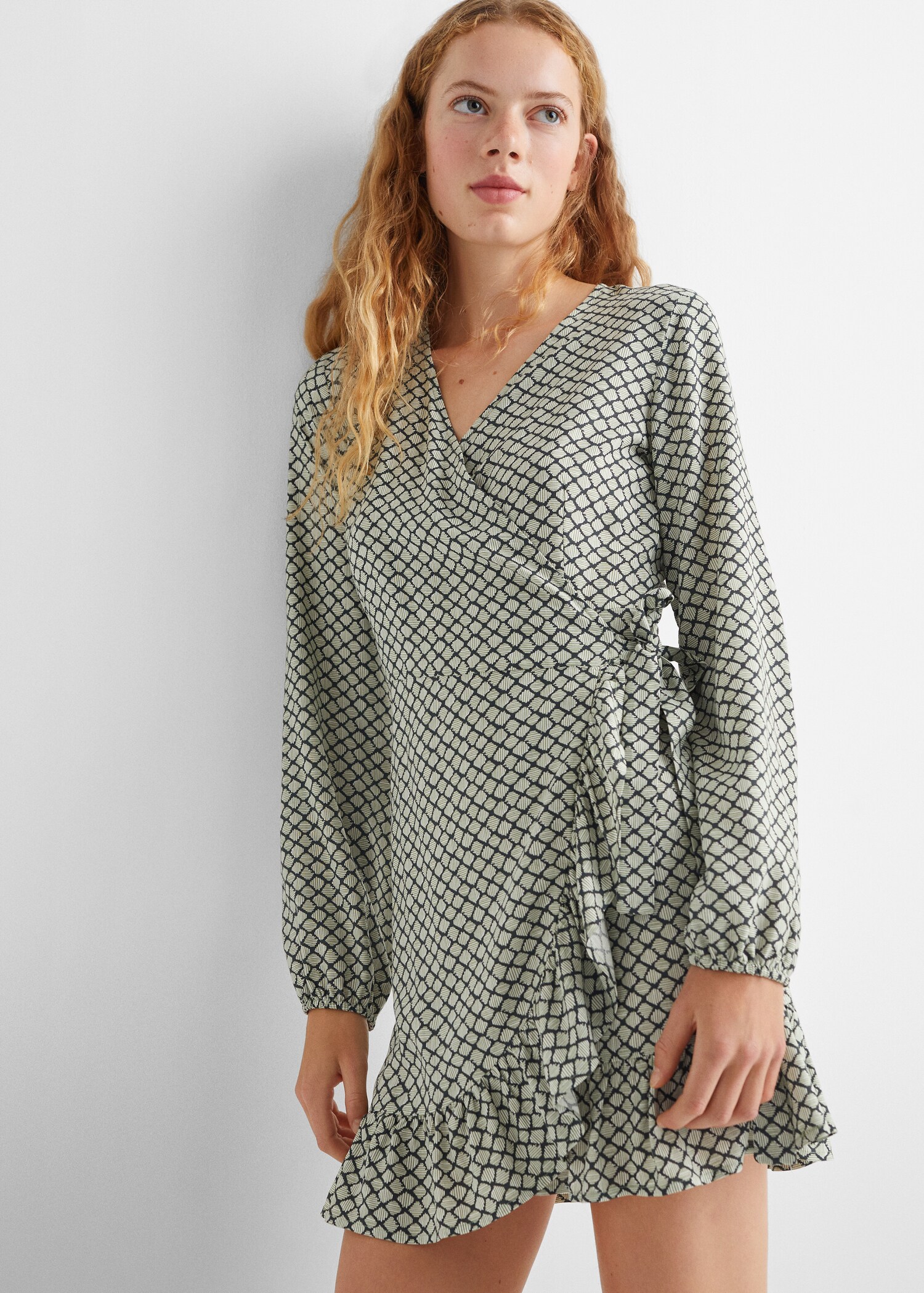 Vestido estampado volantes - Plano medio
