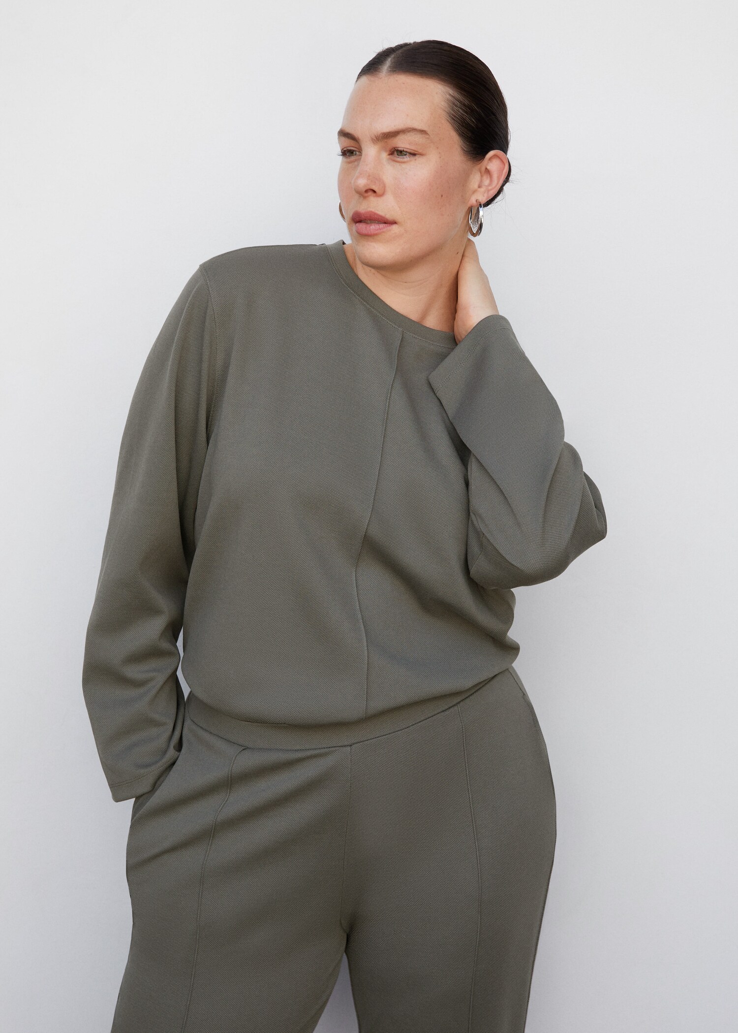 Decorative stitching sweatshirt - Details of the article 5