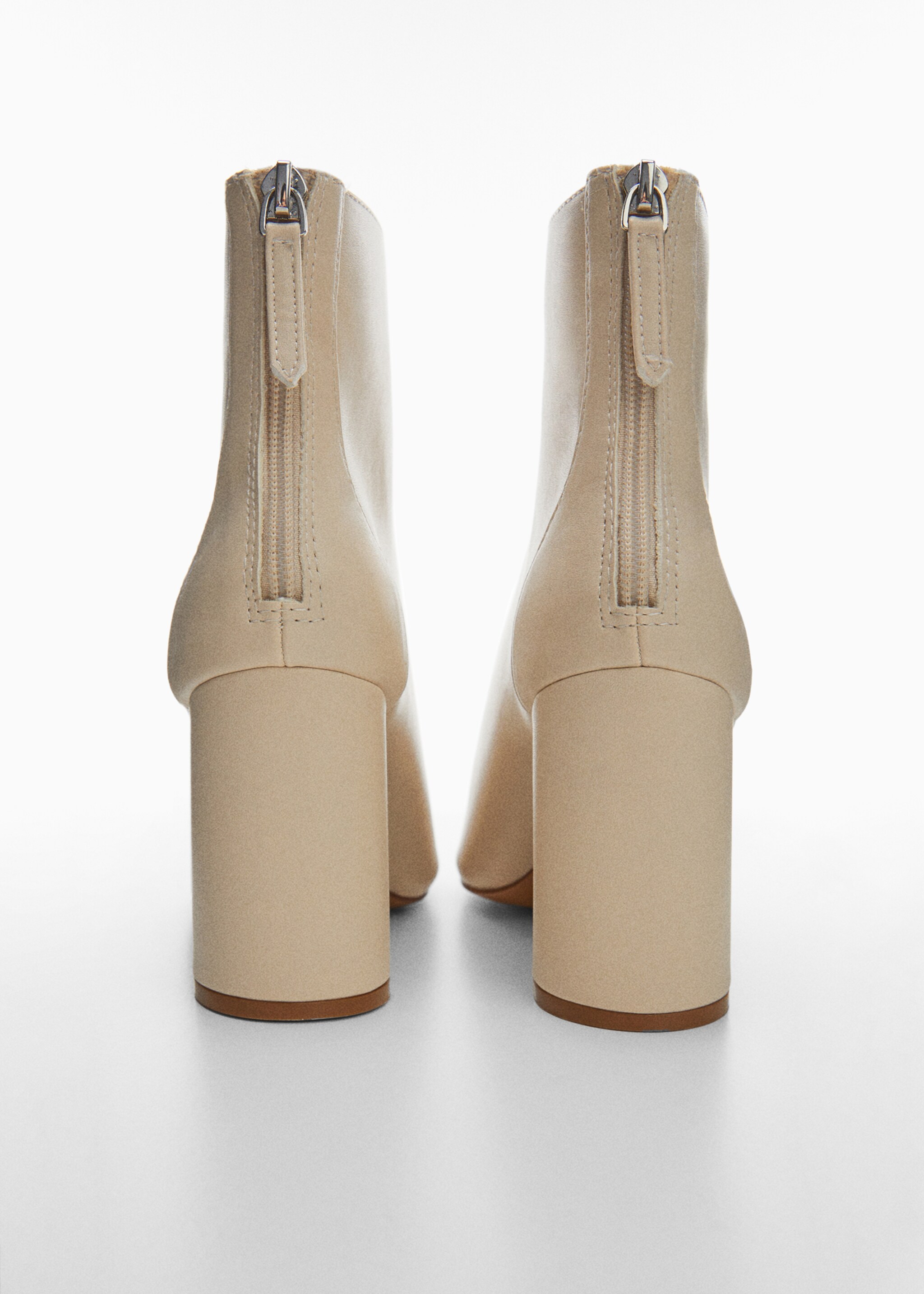 Pointed-toe ankle boot swith zip closure - Details of the article 2, Beige. Ref: 57096715-00.