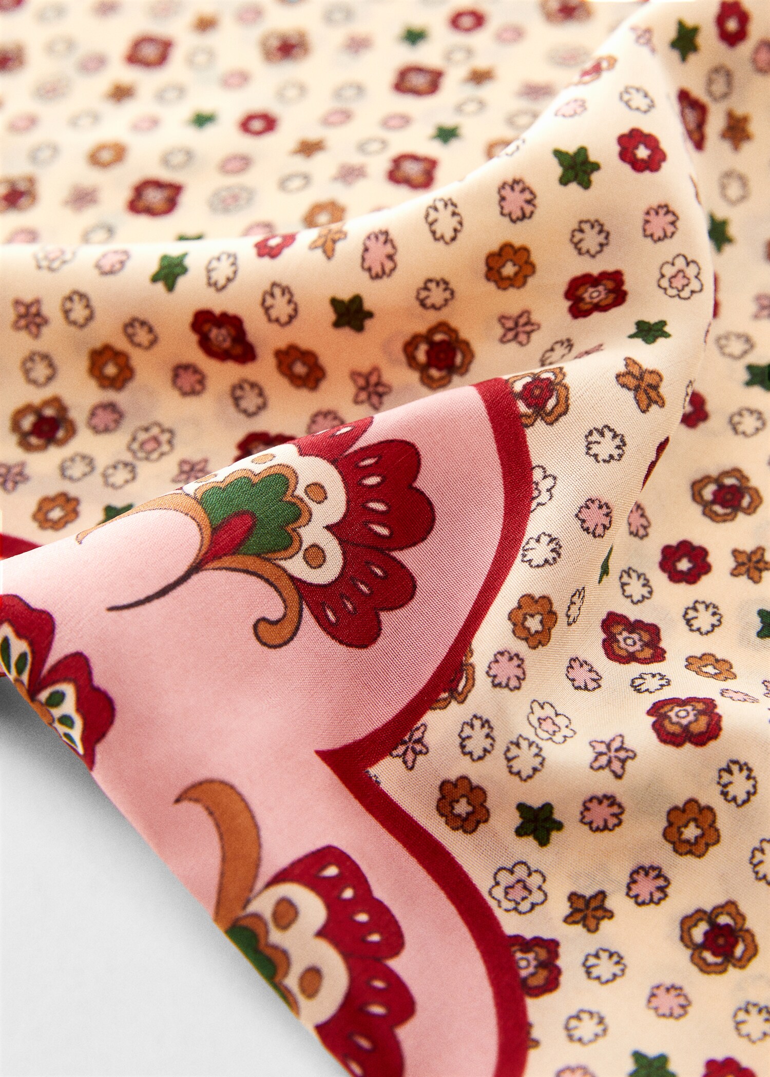 Pañuelo estampado flores - Detalle del artículo 1