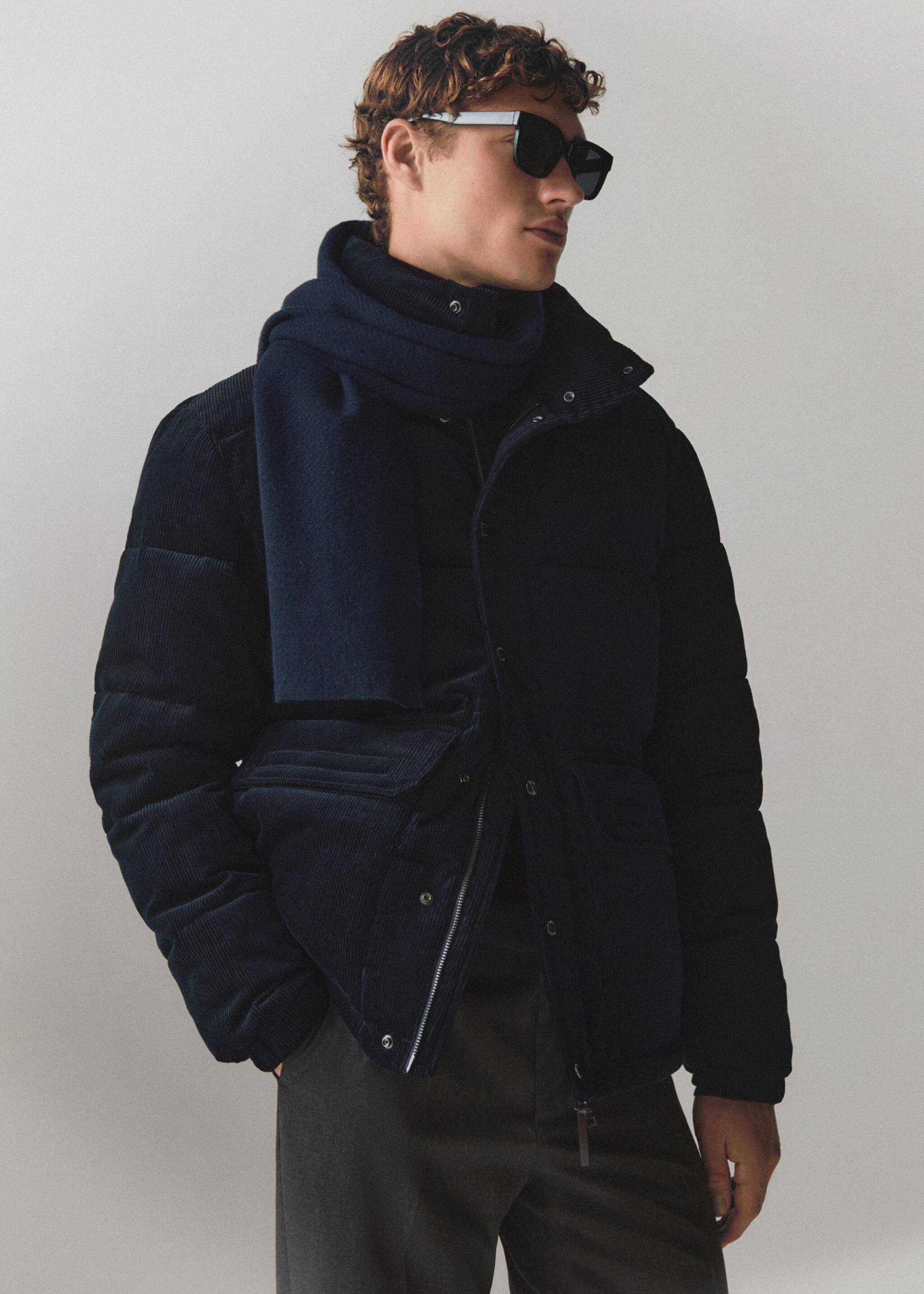 Corduroy thermoregulating anorak - Details of the article 5, Navy. Ref: 57097703-00.