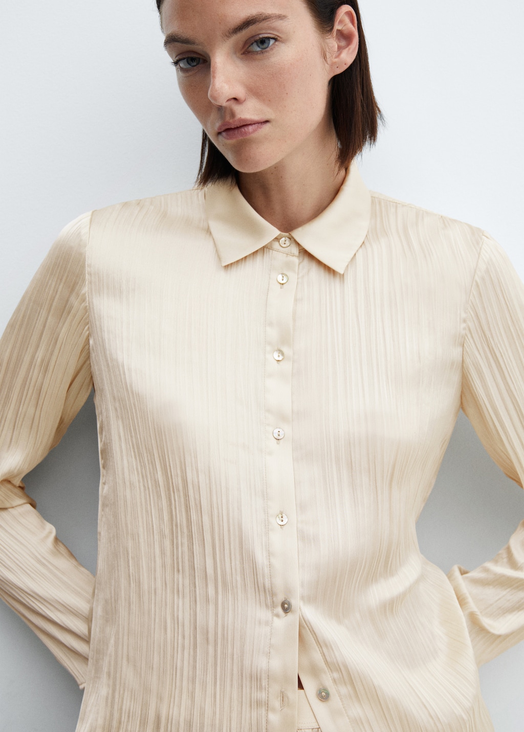 Chemise plissee satinee