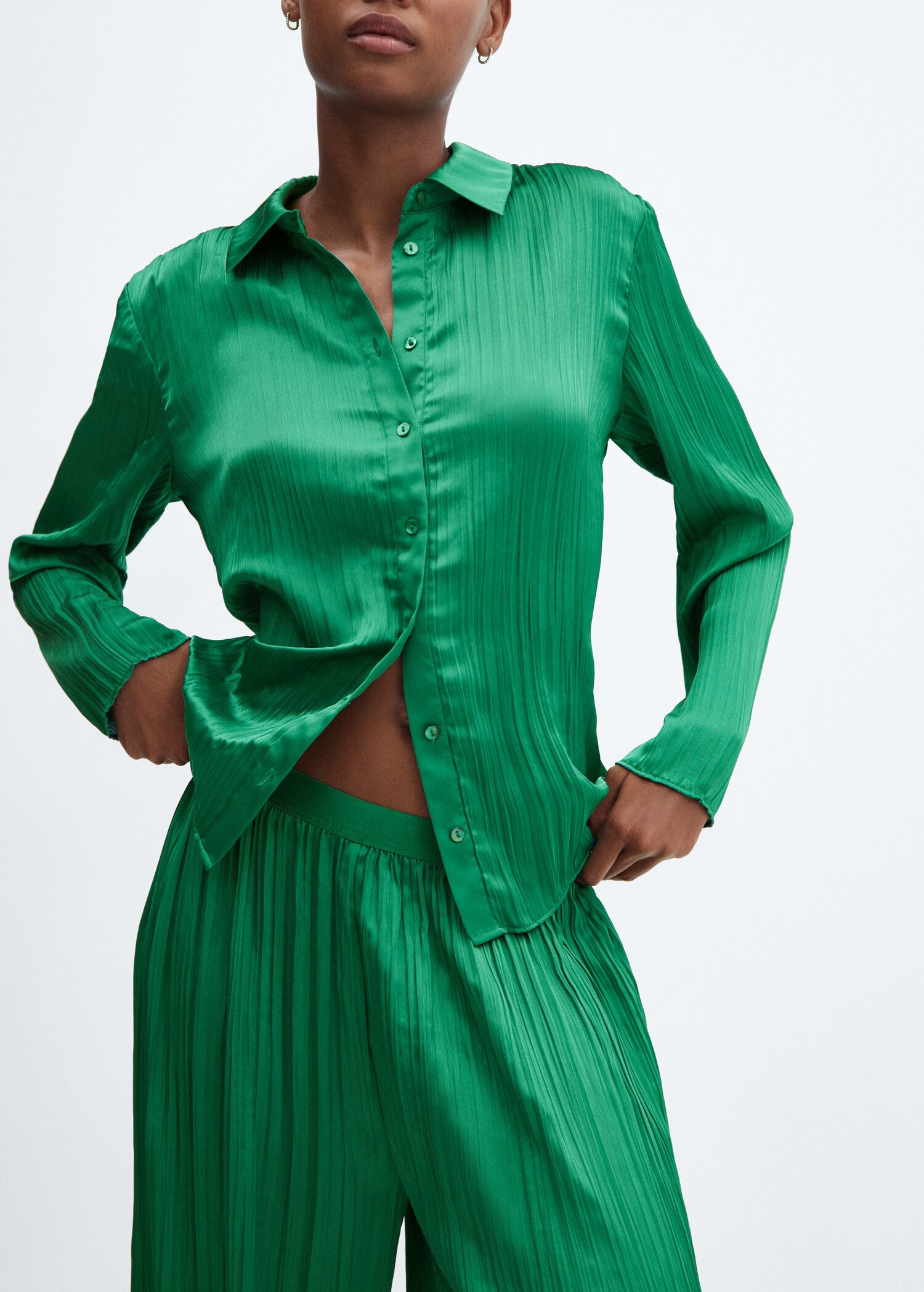 Satin pleated shirt - Details of the article 6