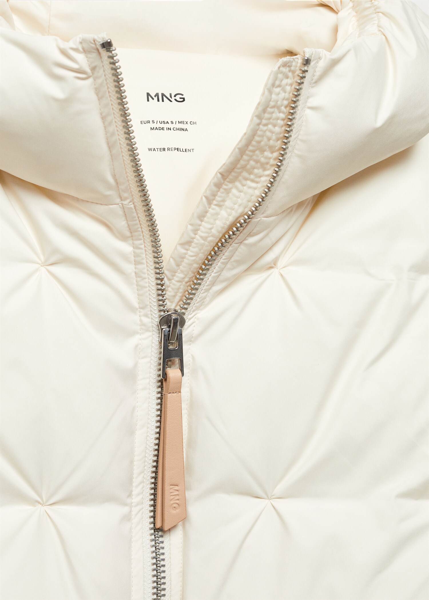 Anorak corto acolchado capucha - Detalle del artículo 8