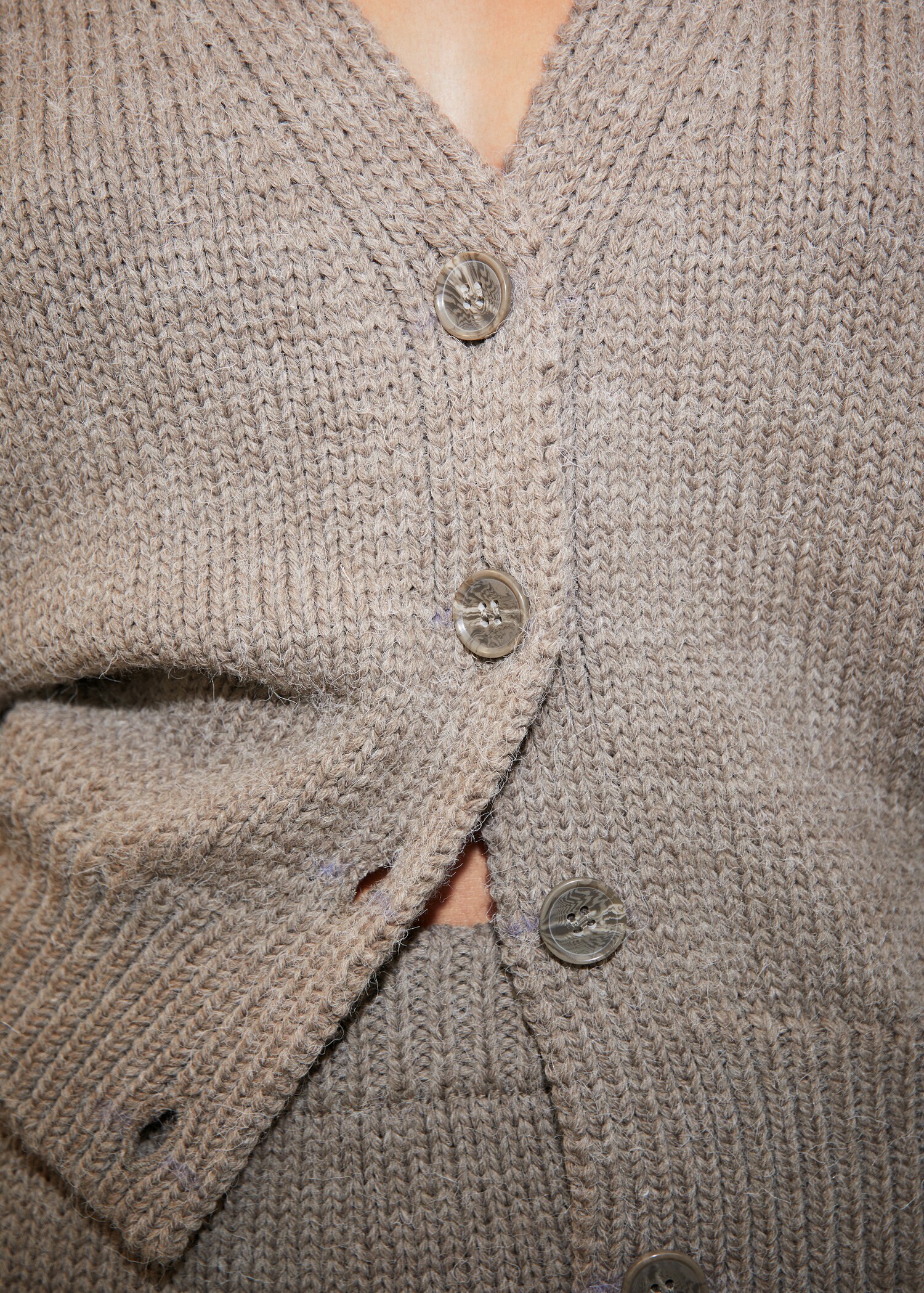 Woll-Cardigan mit Trompetenärmel - Detail des Artikels 6