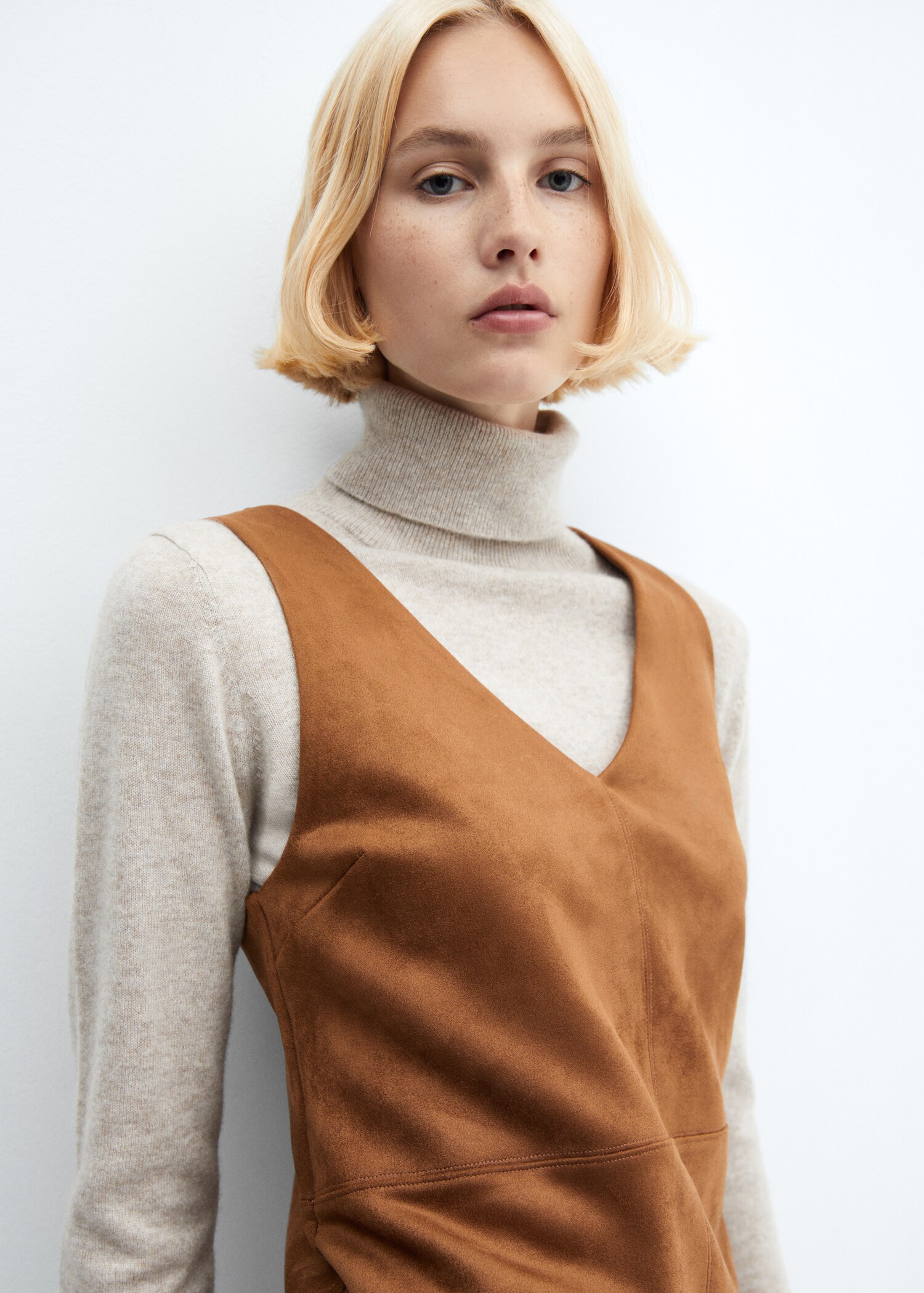 Gerades Kleid aus Wildleder - Detail des Artikels 1