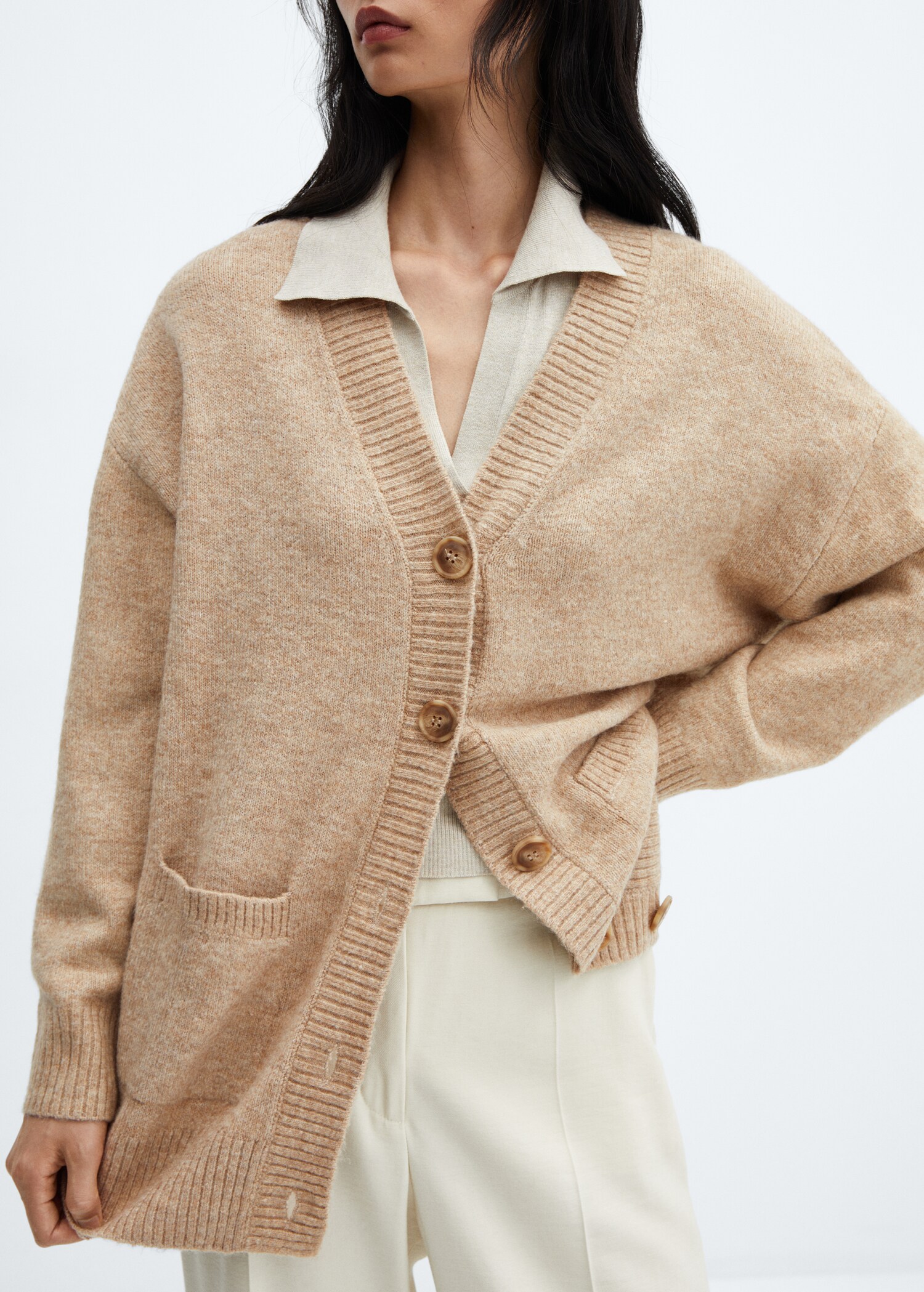 Oversized cardigan with buttons - Details of the article 6