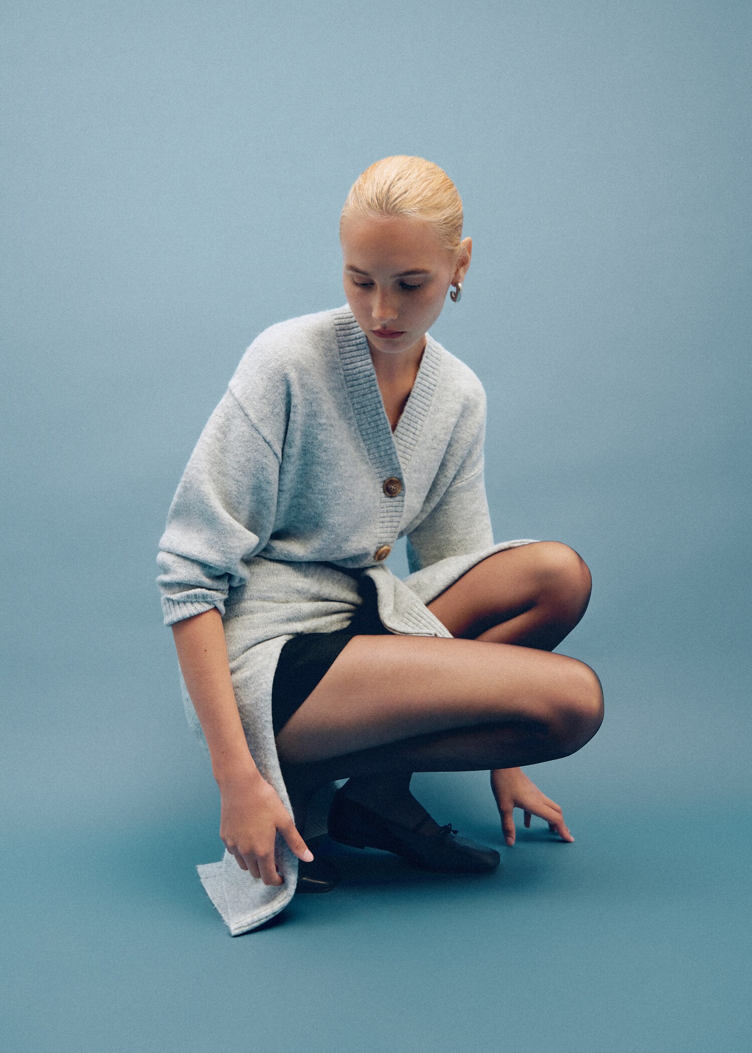 Oversized cardigan with buttons - Details of the article 7