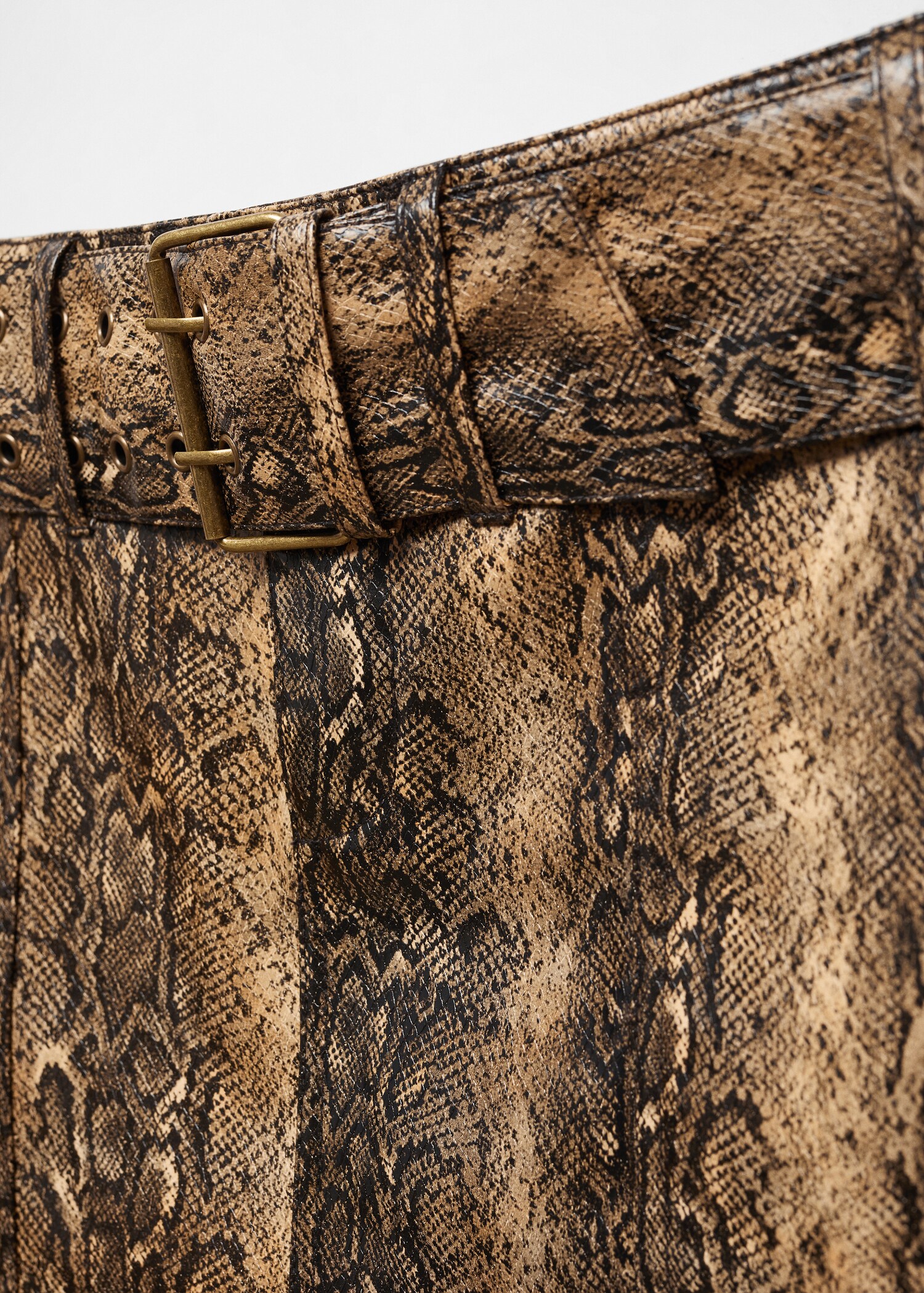 Animal-print mini-skirt with belt - Details of the article 8