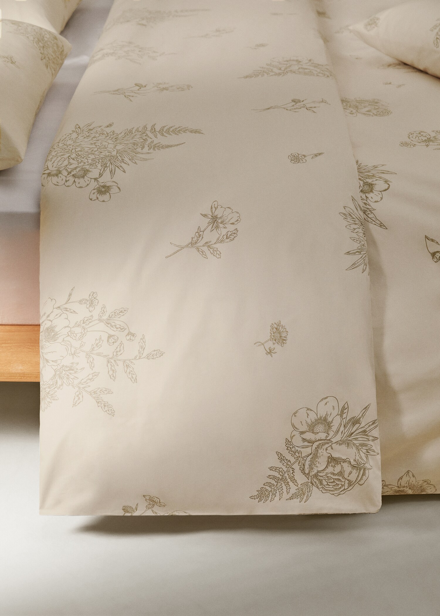 Floral-print duvet cover for king bed - Details of the article 8