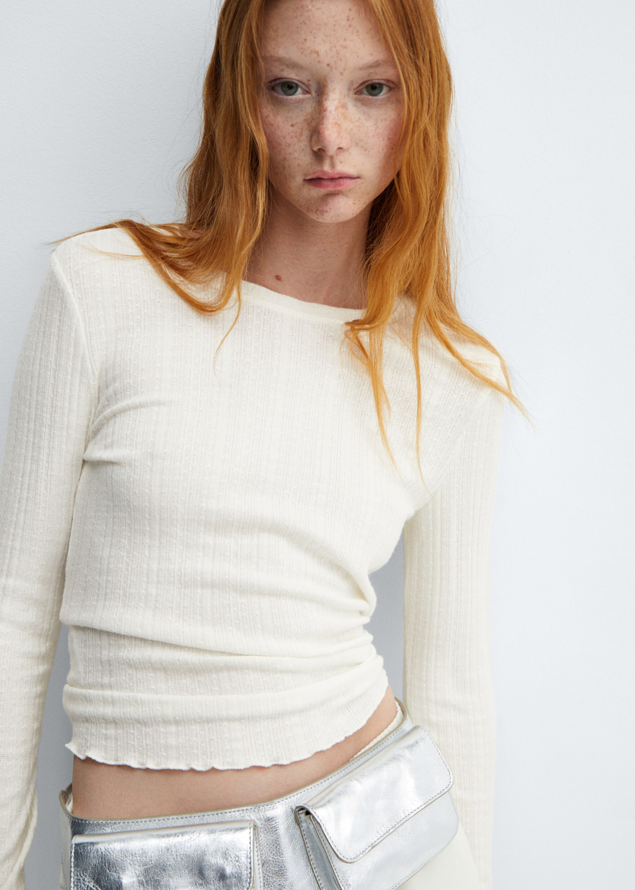 Long-sleeved knitted t-shirt - Details of the article 1, White. Ref: 57098266-00.