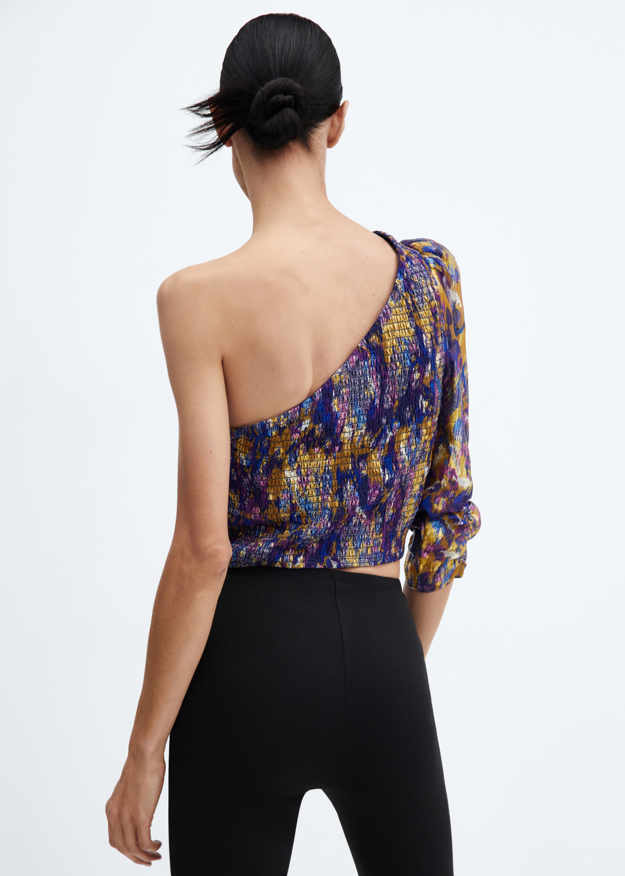 Asymmetrical printed blouse - Reverse of the article, Black. Ref: 57098269-00.