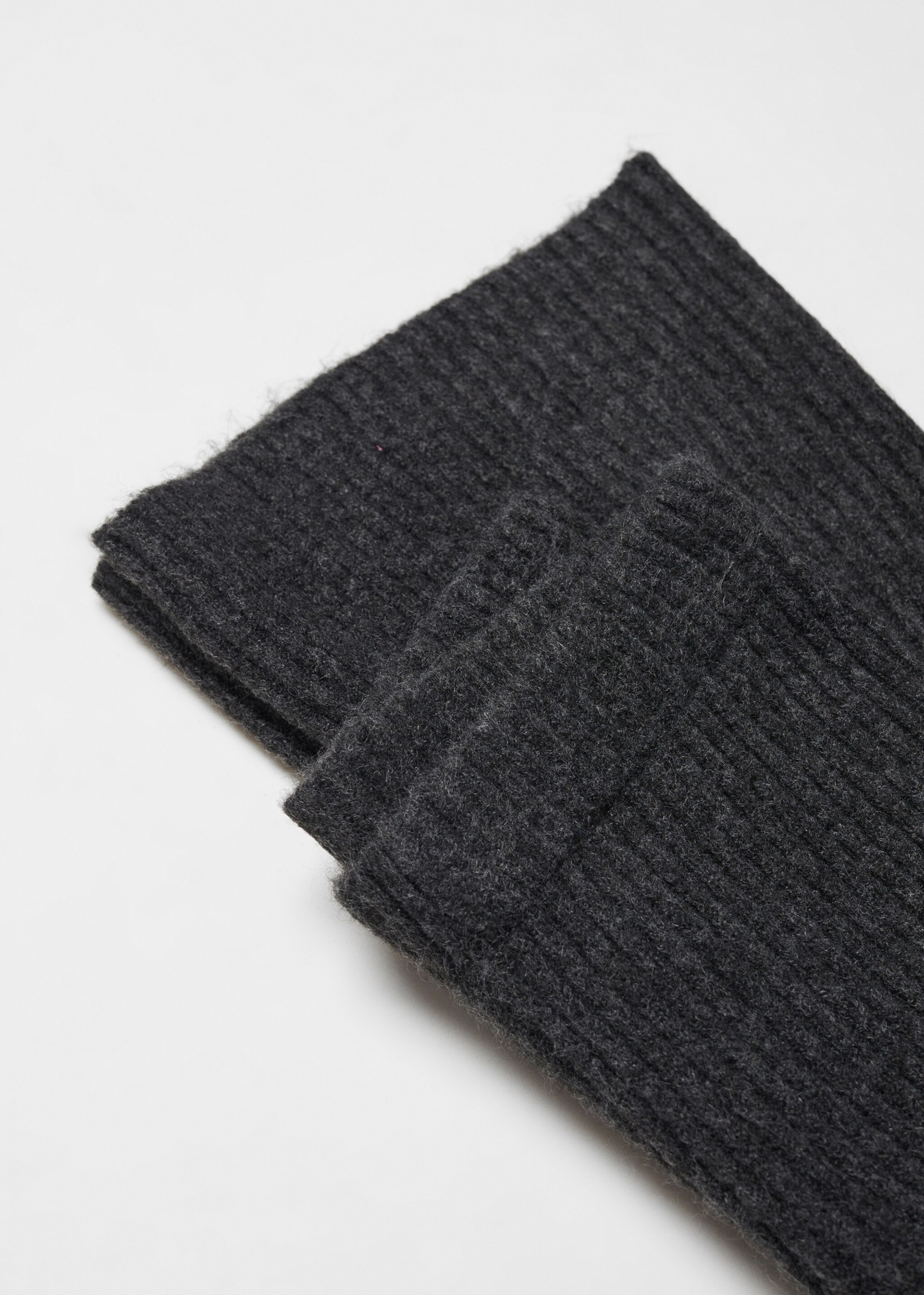 Flared knitted trousers - Details of the article 8, Dark Heather Grey. Ref: 57099101-00.