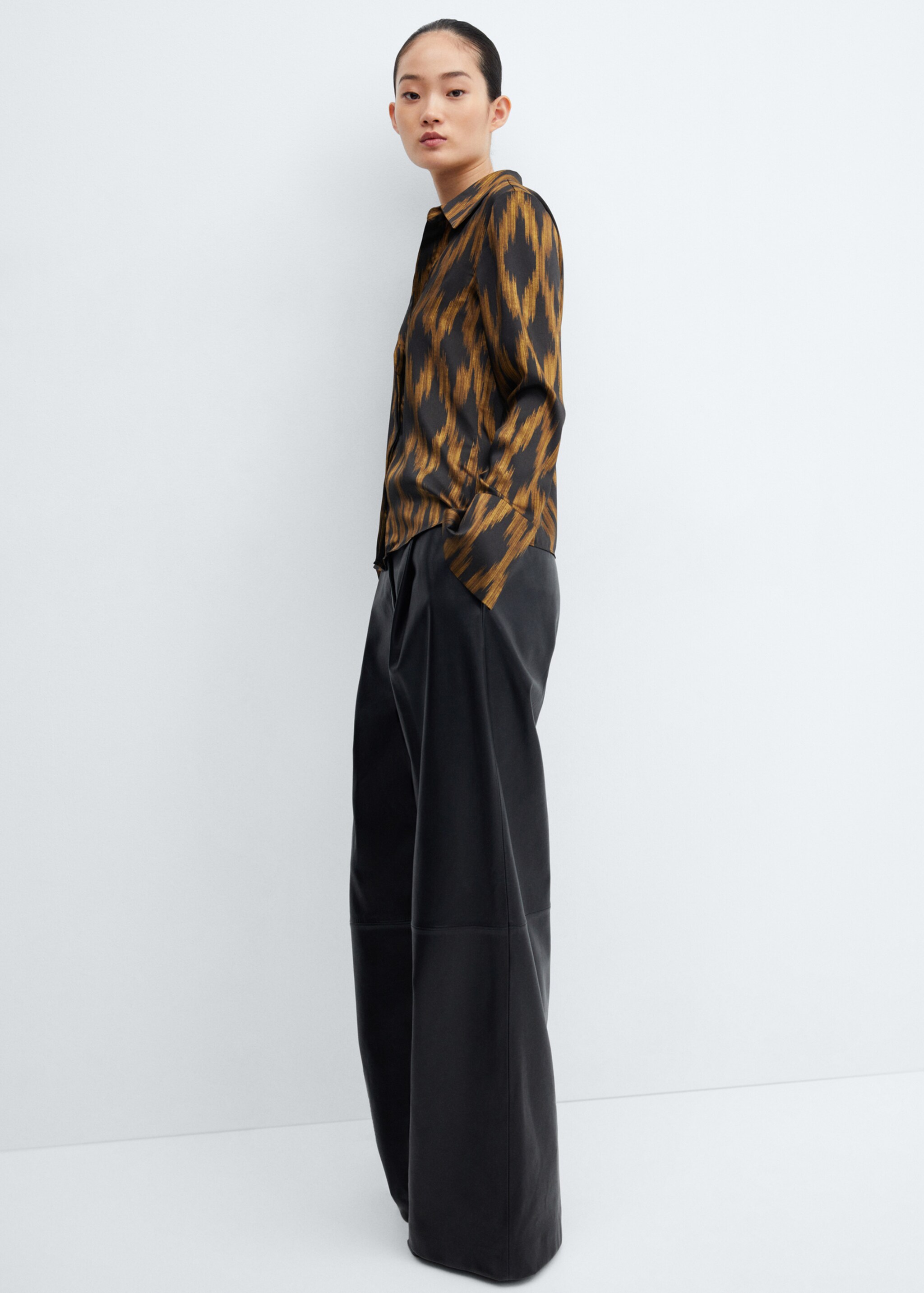 Satin print shirt - Details of the article 2