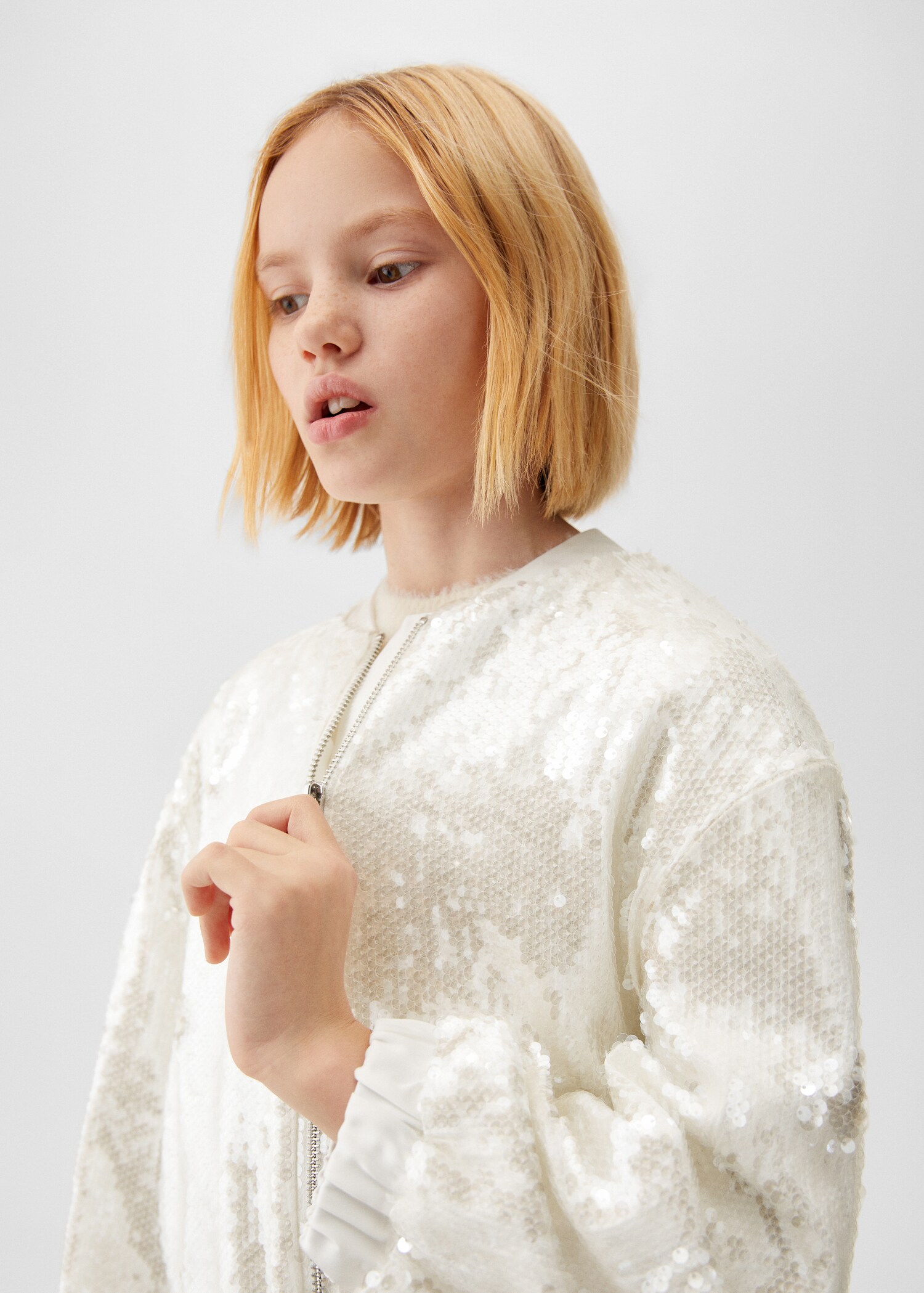 Sequined bomber - Details of the article 1