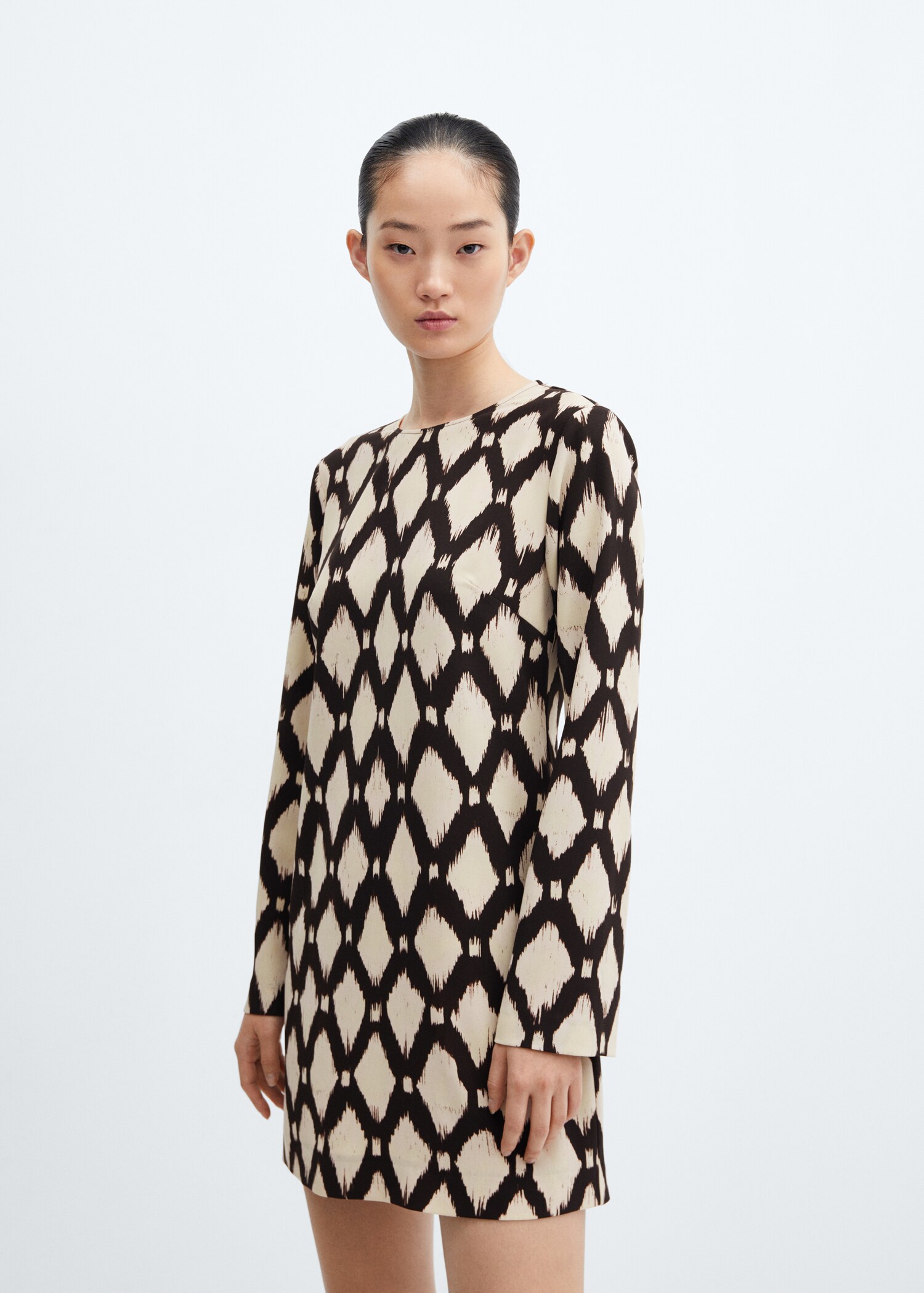 Long-sleeved short dress - Medium plane